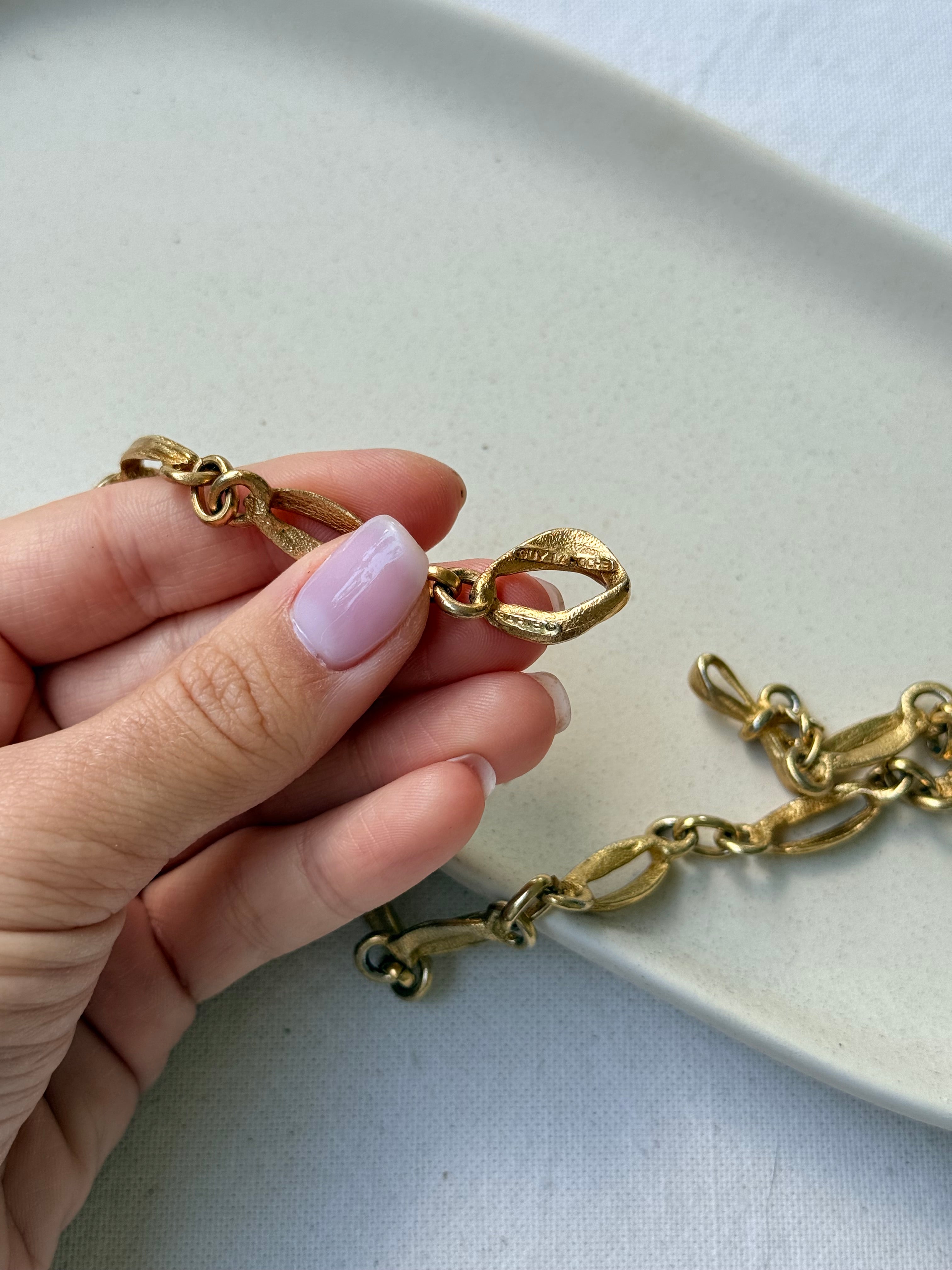 Collier Guy Laroche vintage - Maillons ajourés dorés