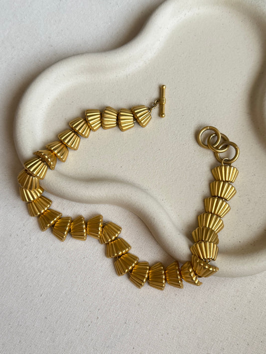 Collier vintage maille éventails en relief