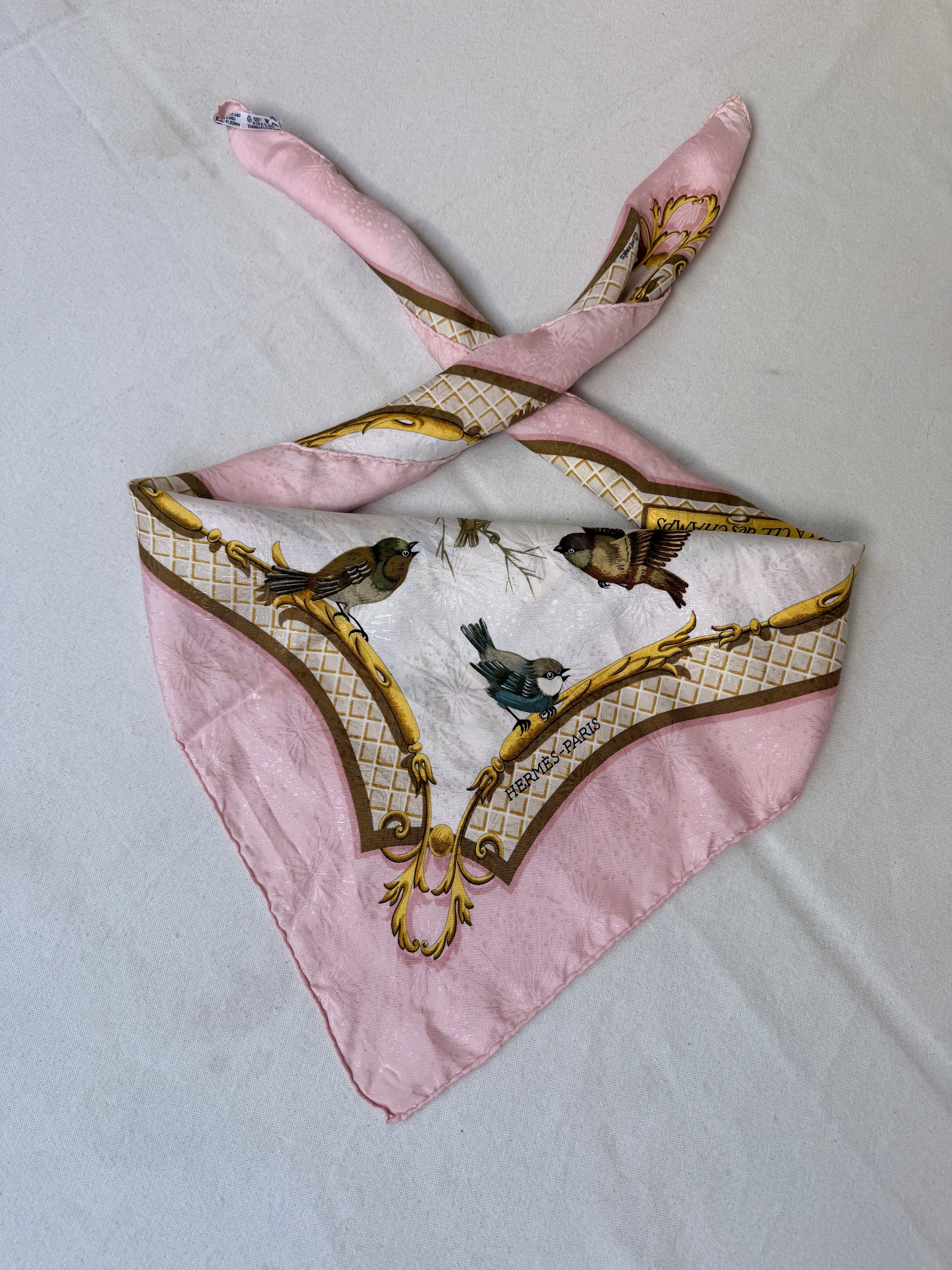 Foulard Hermès – Modèle La Clé des Champs