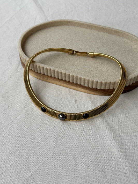 Collier doré vintage - Articulé et cabochons noirs