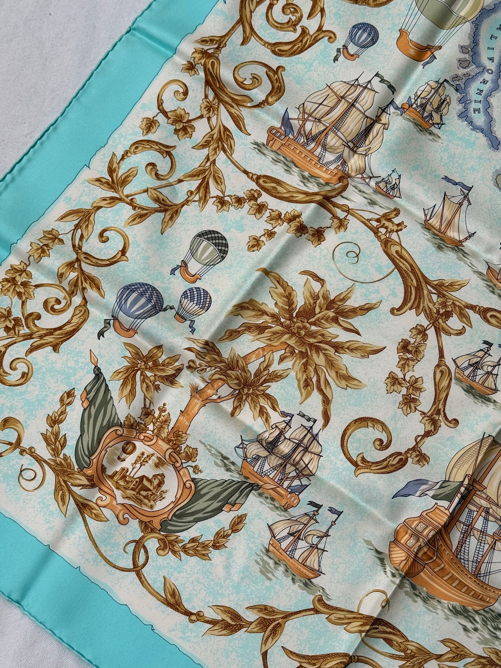 Foulard Christian Dior – Carte ancienne, voiliers et montgolfières