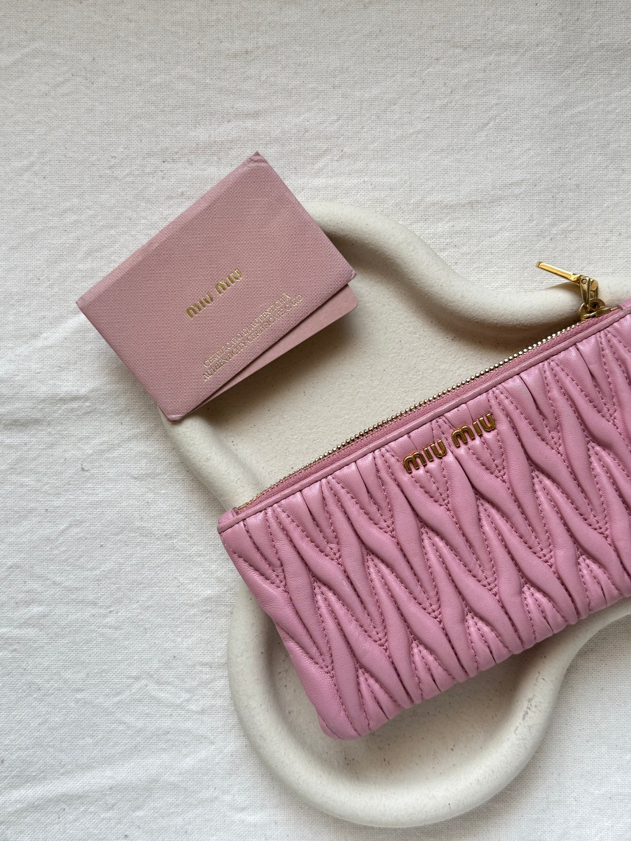 Pochette Miu Miu - Cuir matelassé rose