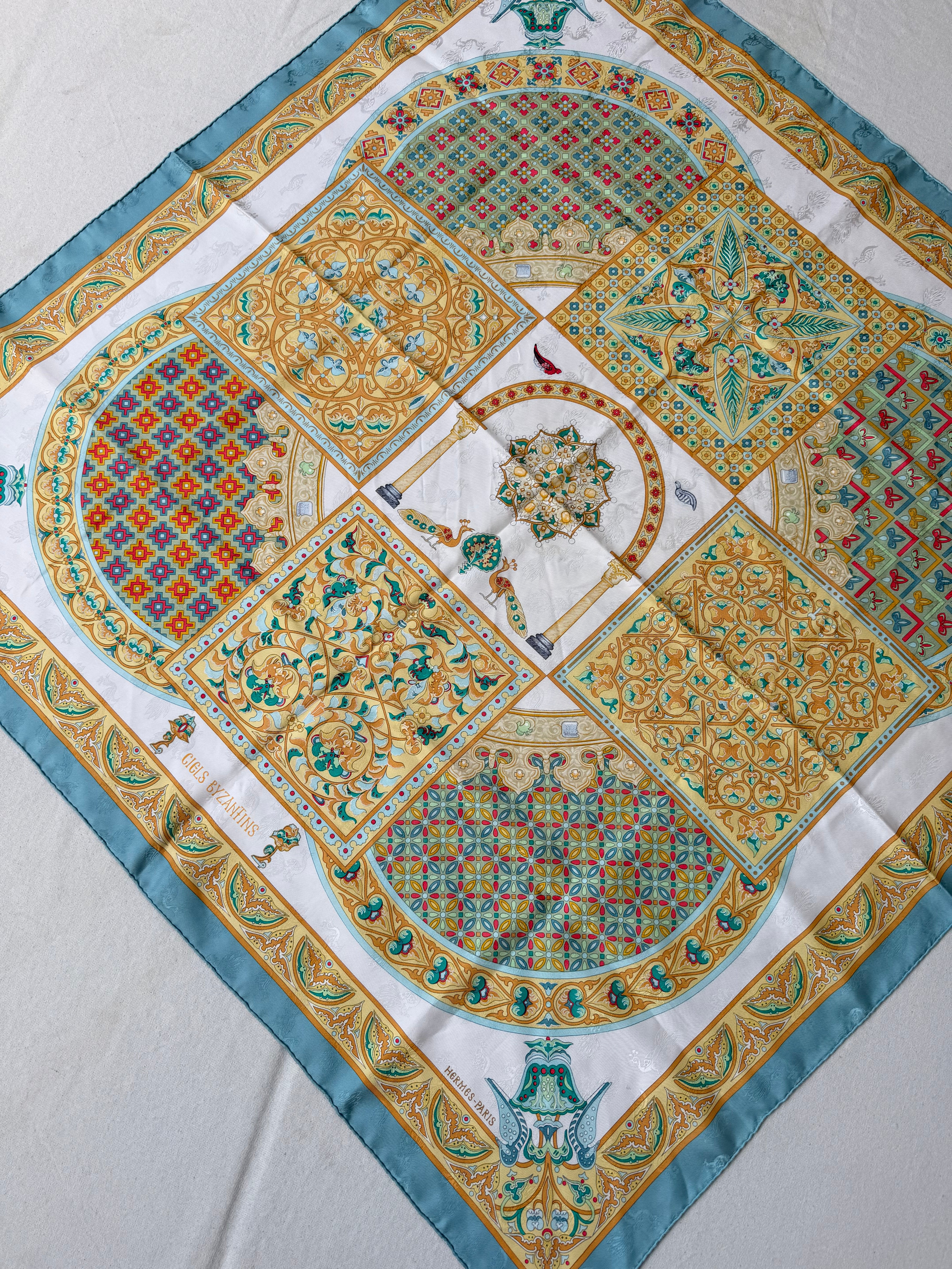 Foulard Hermès – Modèle Ciels Byzantins