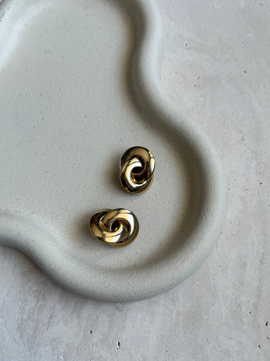 Boucles d’oreilles Christian Dior vintage - Anneaux dorés entremêlés