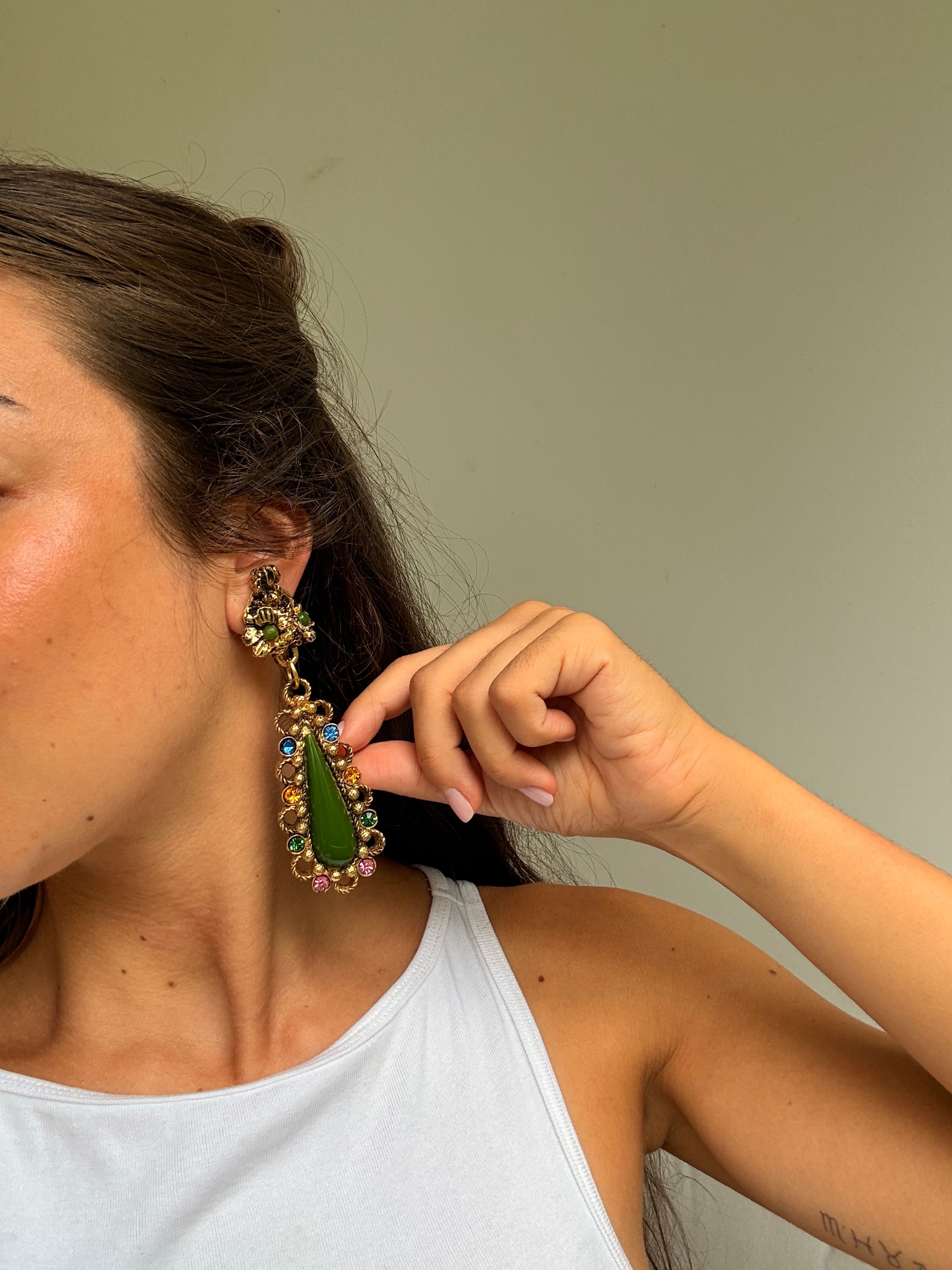 Boucles d’oreilles vintage - Pendantes gouttes vertes et cristaux multicolores