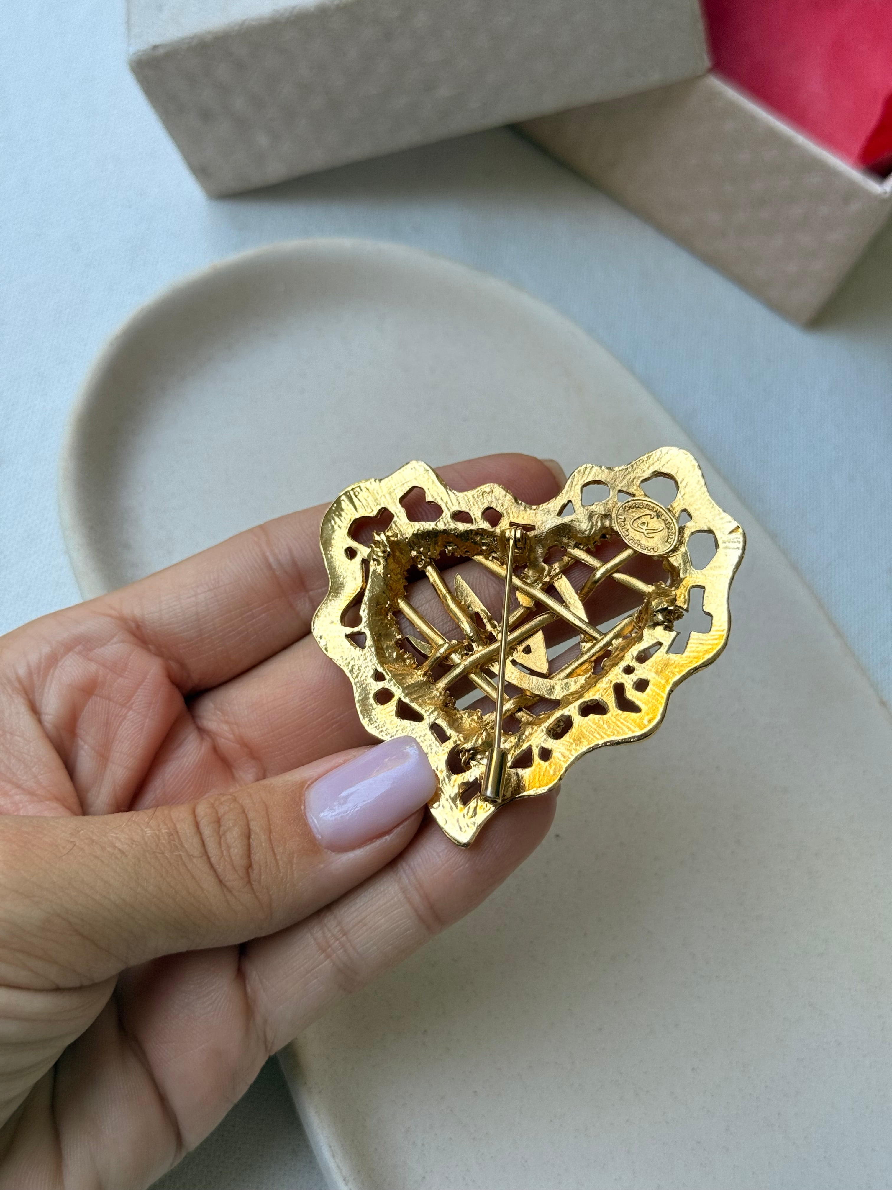Broche Christian Lacroix vintage - Coeur doré ajouré