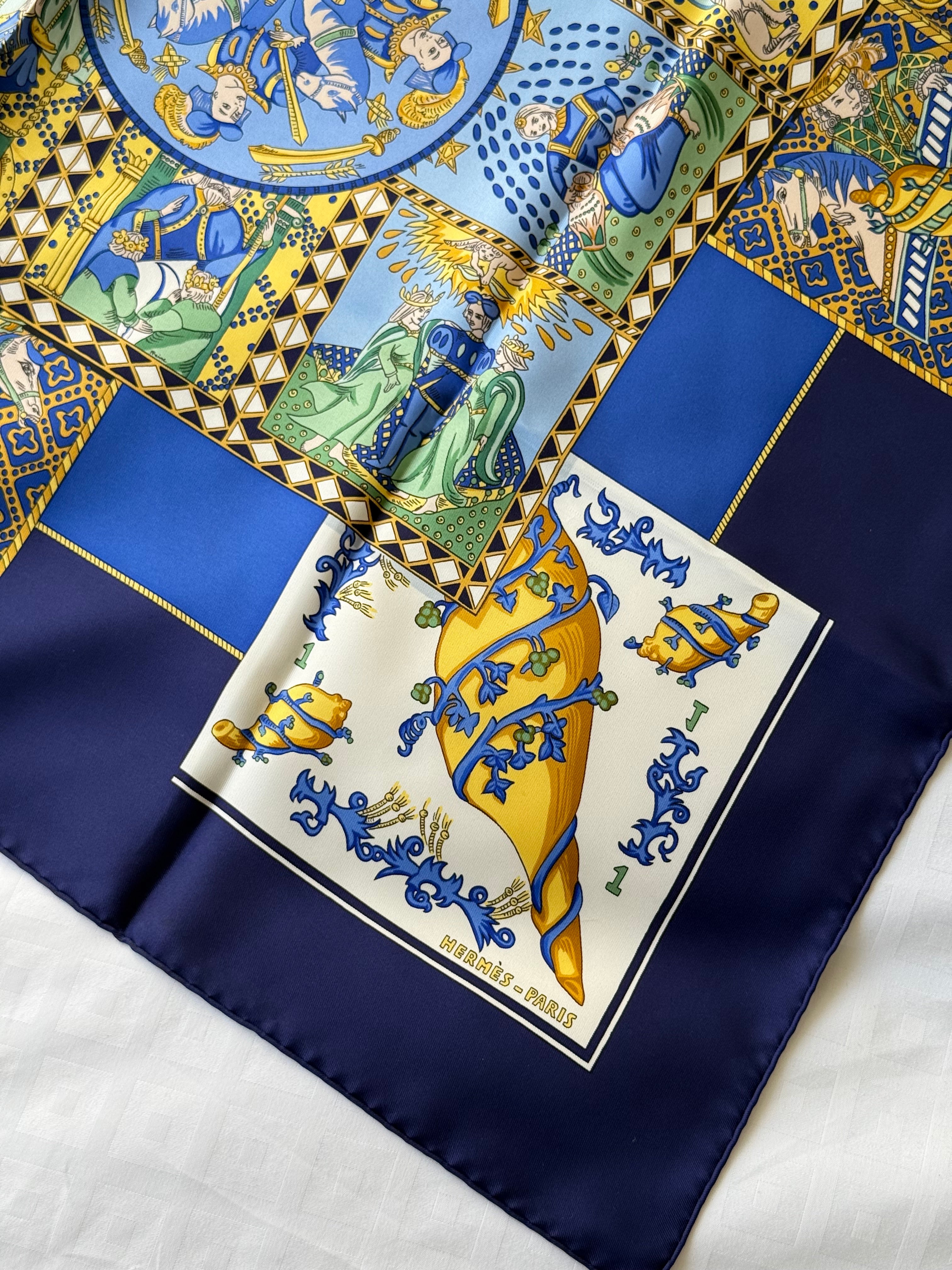 Foulard Hermès – Modèle Le Tarot
