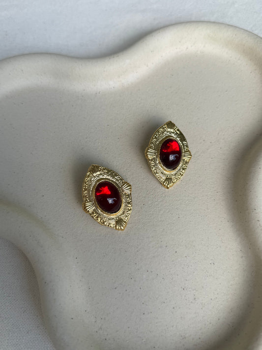 Boucles d’oreilles vintage - Cabochon rouge et métal doré