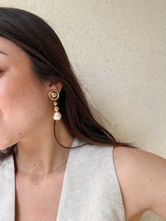 Boucles d’oreilles Christian Dior vintage - Pendantes avec perle fantaisie