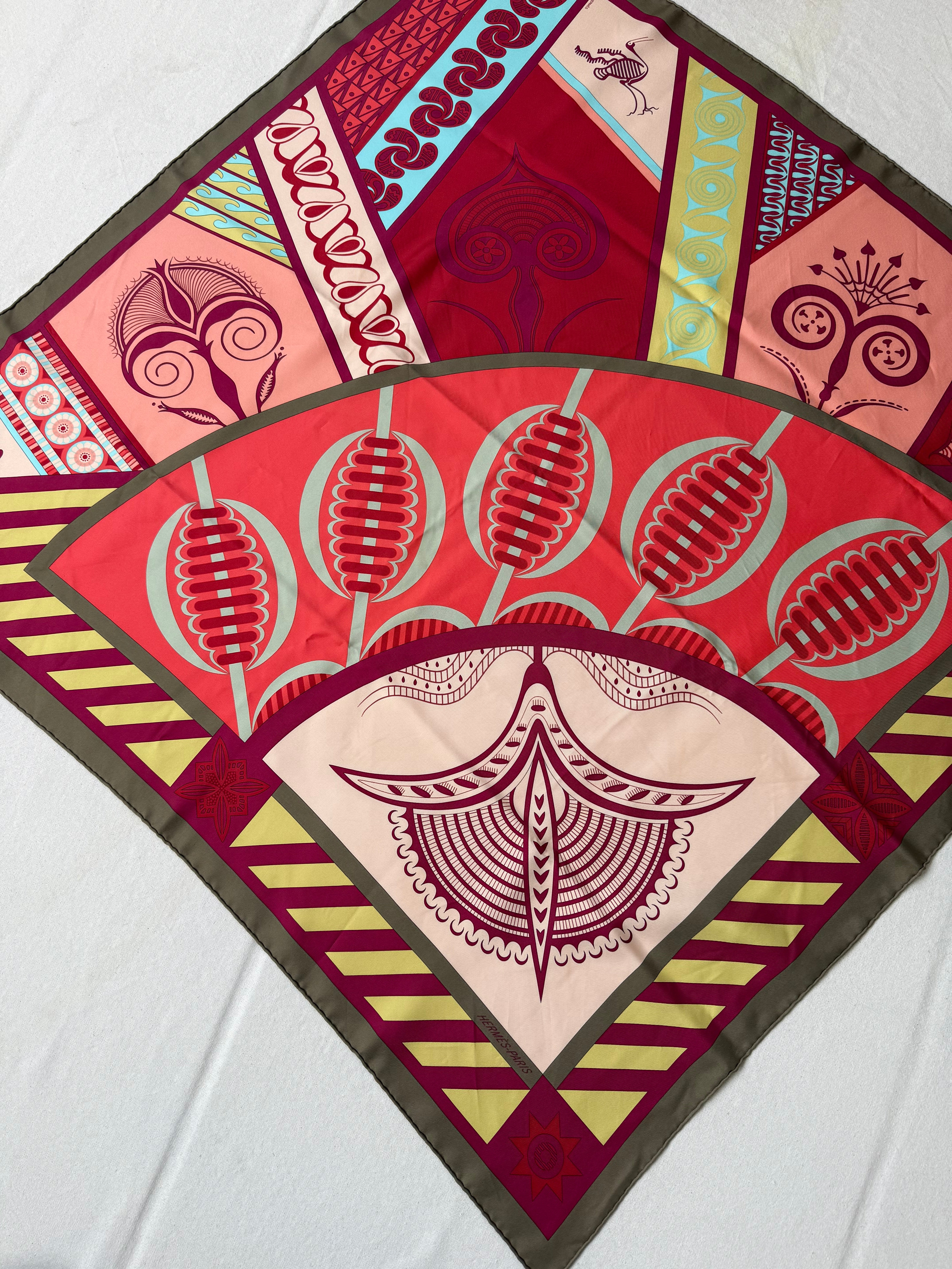 Foulard Hermès – Modèle Géométrie Crétoise