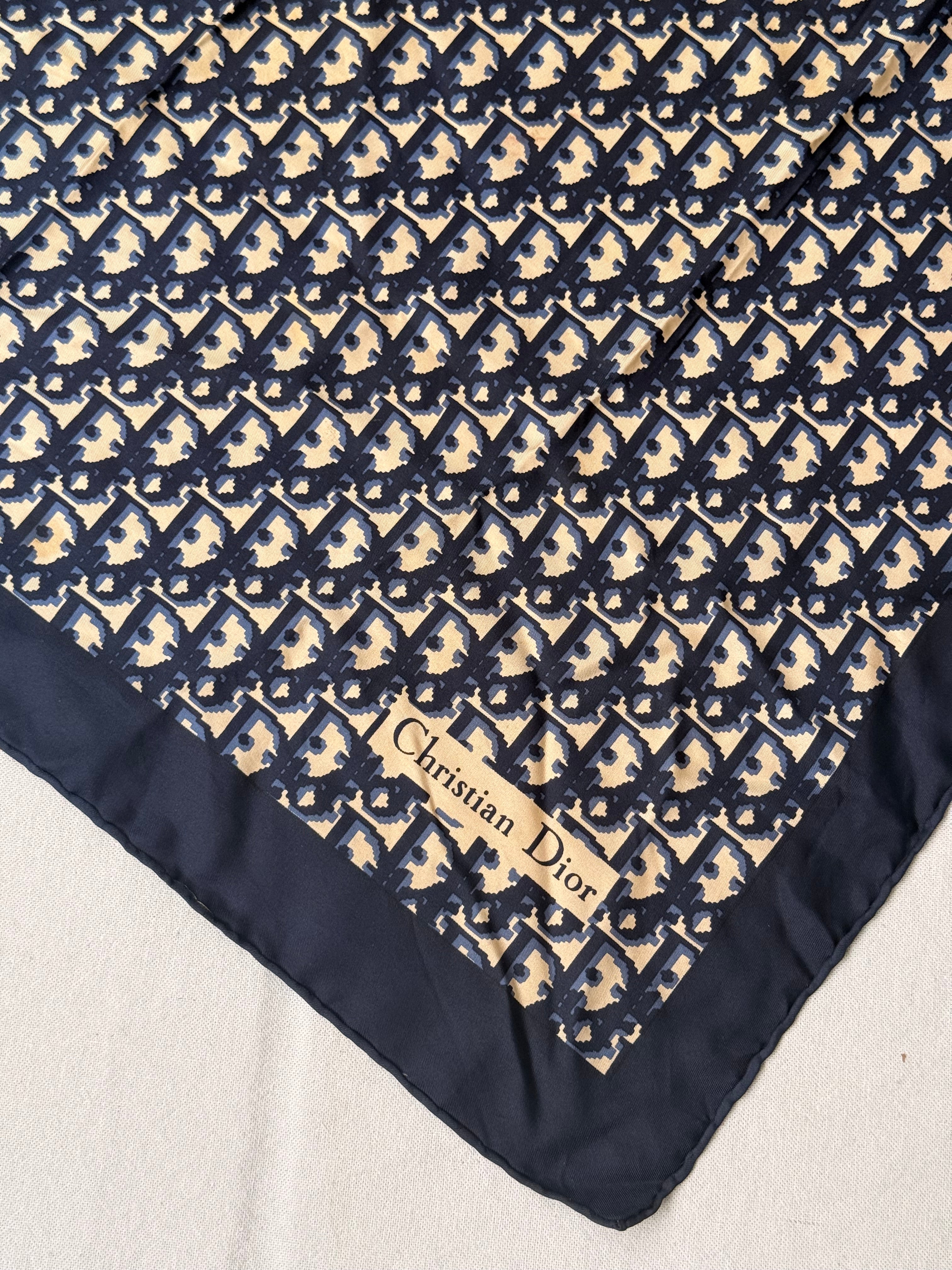 Foulard Christian Dior – Modèle monogramme bleu