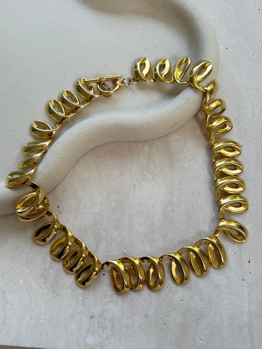 Collier doré vintage - Maille ajourée tourbillons