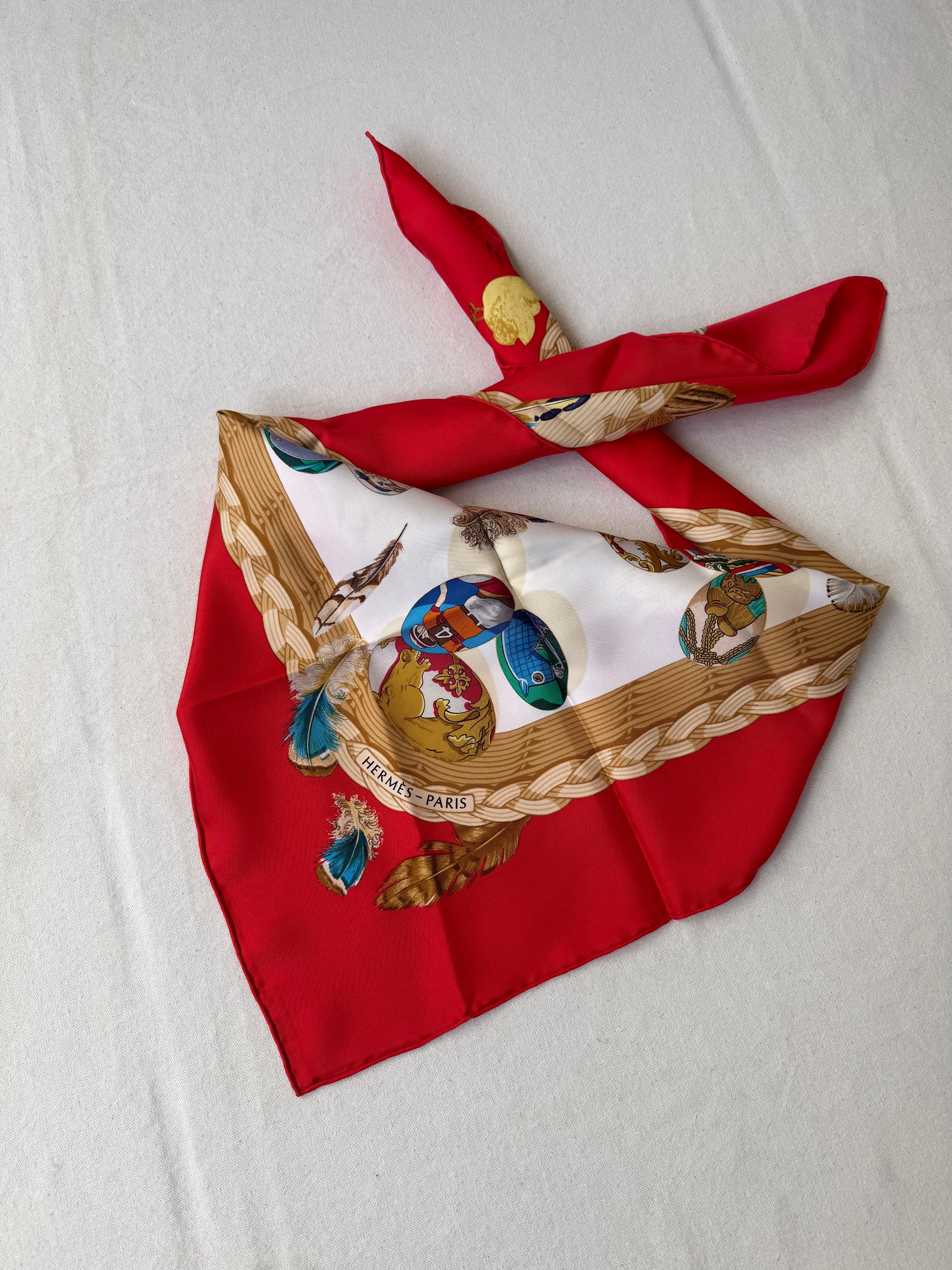 Foulard Hermès – Modèle Couvée d'Hermès