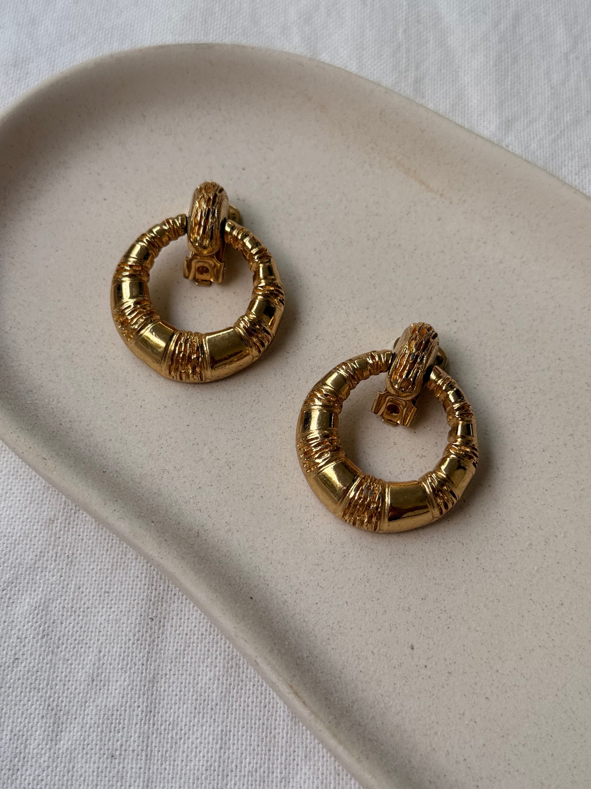 Boucles d’oreilles Christian Dior vintage - Pendantes dorées