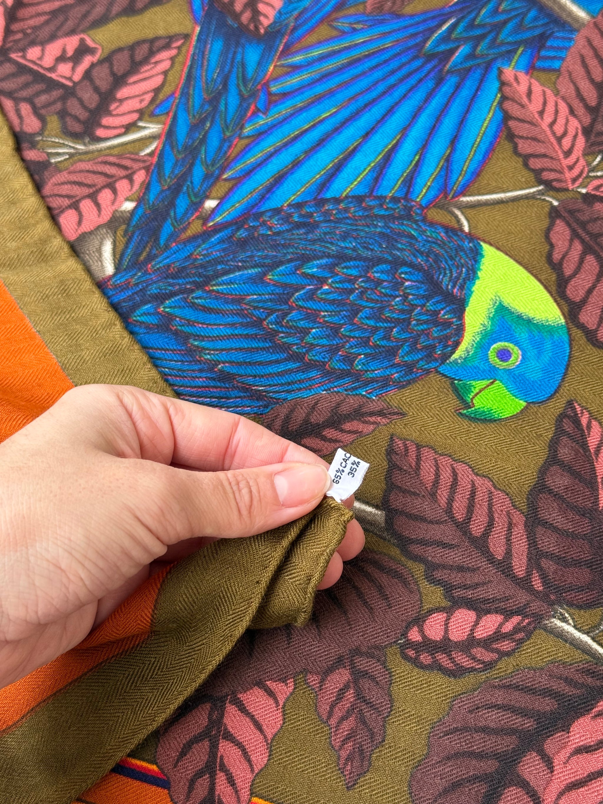 Châle Hermès 90 – Modèle Les Perroquets