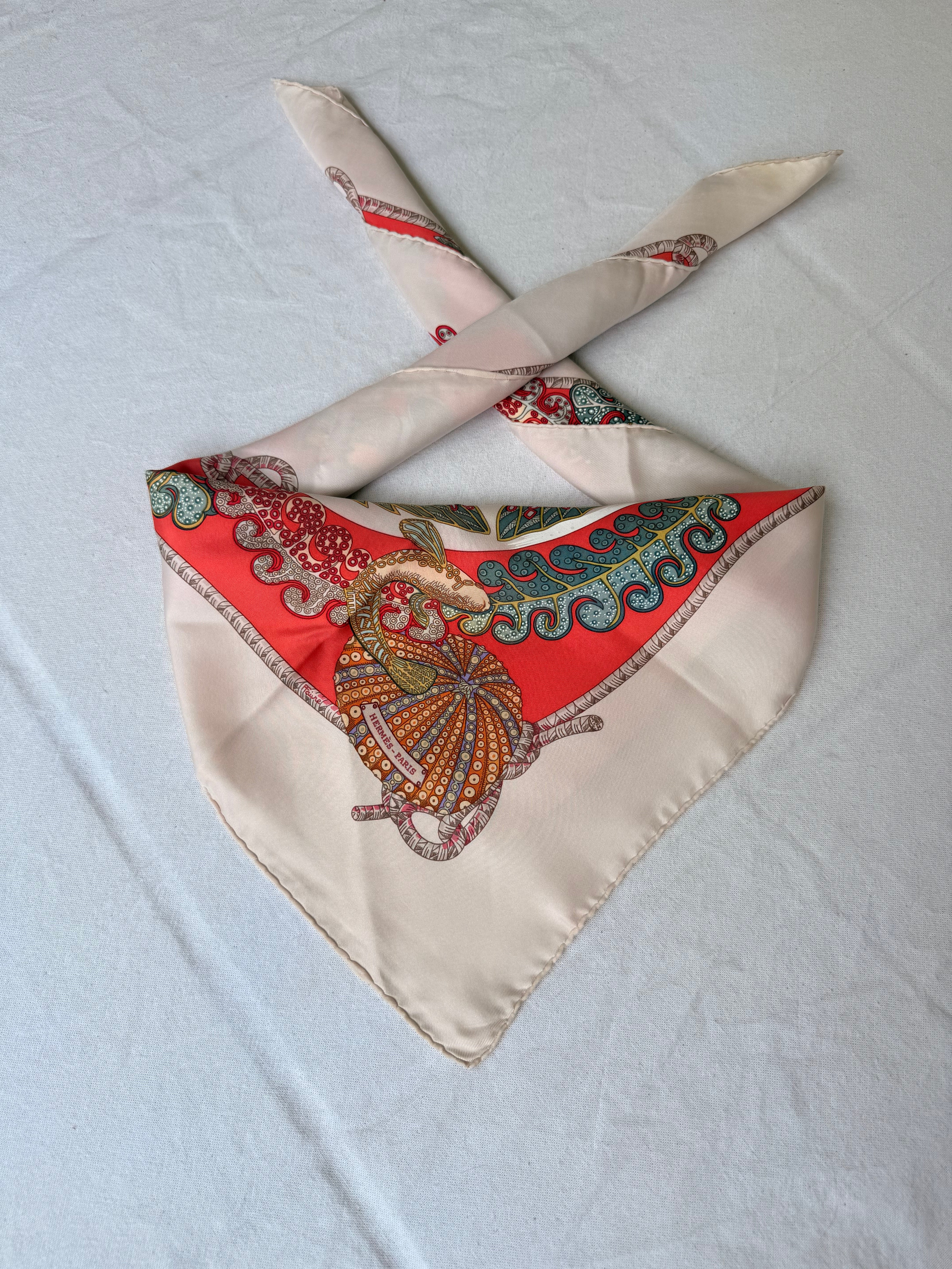Foulard Hermès – Modèle Grands Fonds