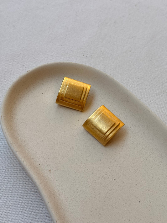 Boucles d’oreilles Helena Rubinstein vintage - Carrées dorées
