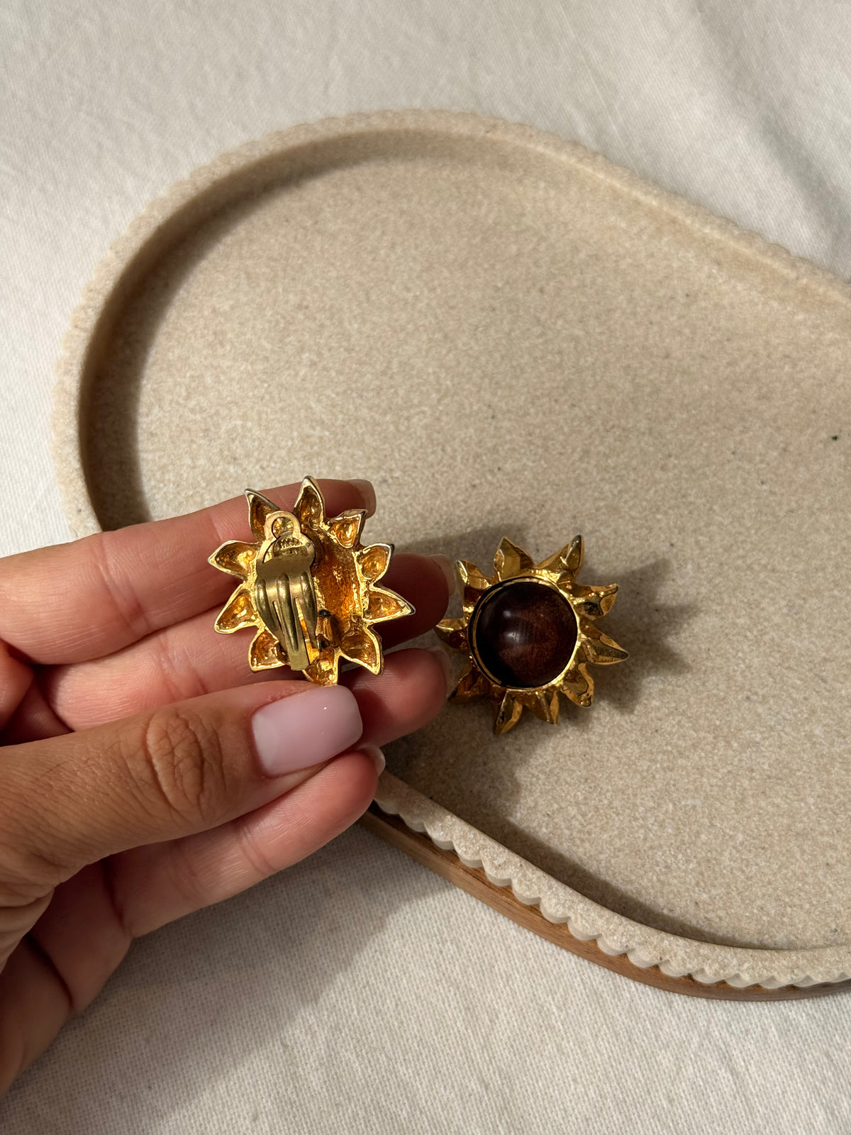 Boucles d’oreilles vintage - Soleils dorés et cabochons bois