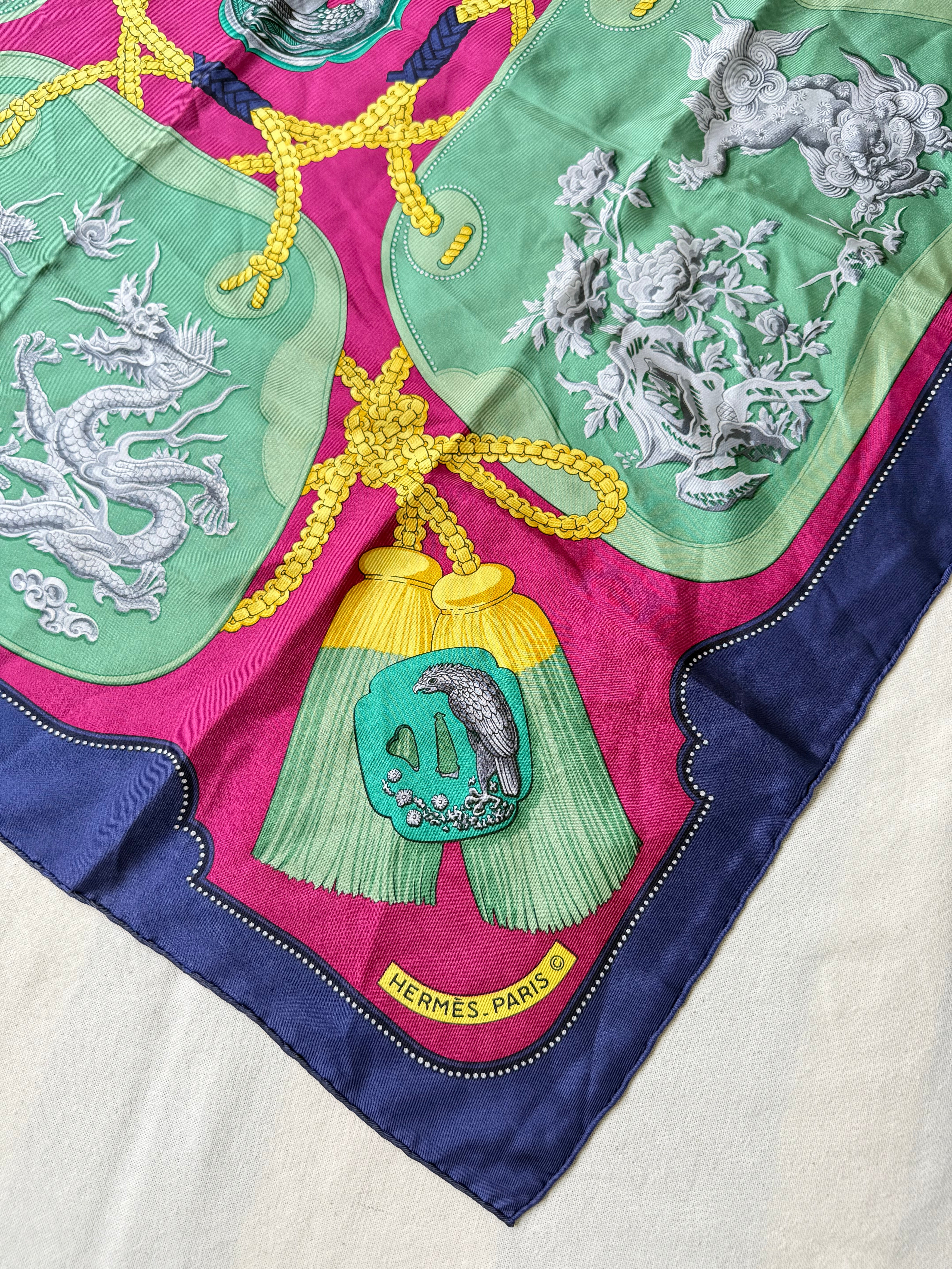 Foulard Hermès – modèle Tsubas