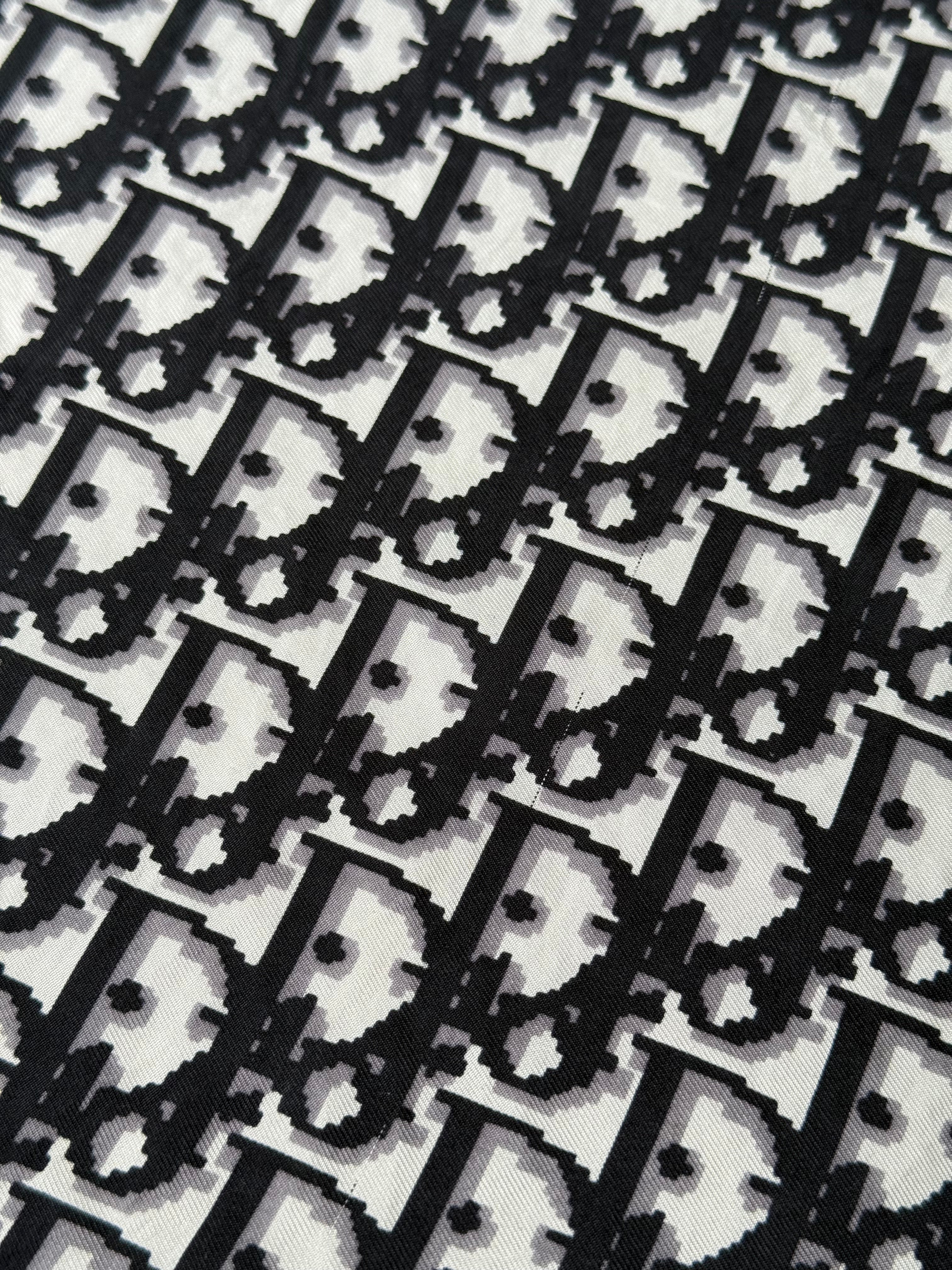 Foulard Christian Dior – Modèle monogramme noir
