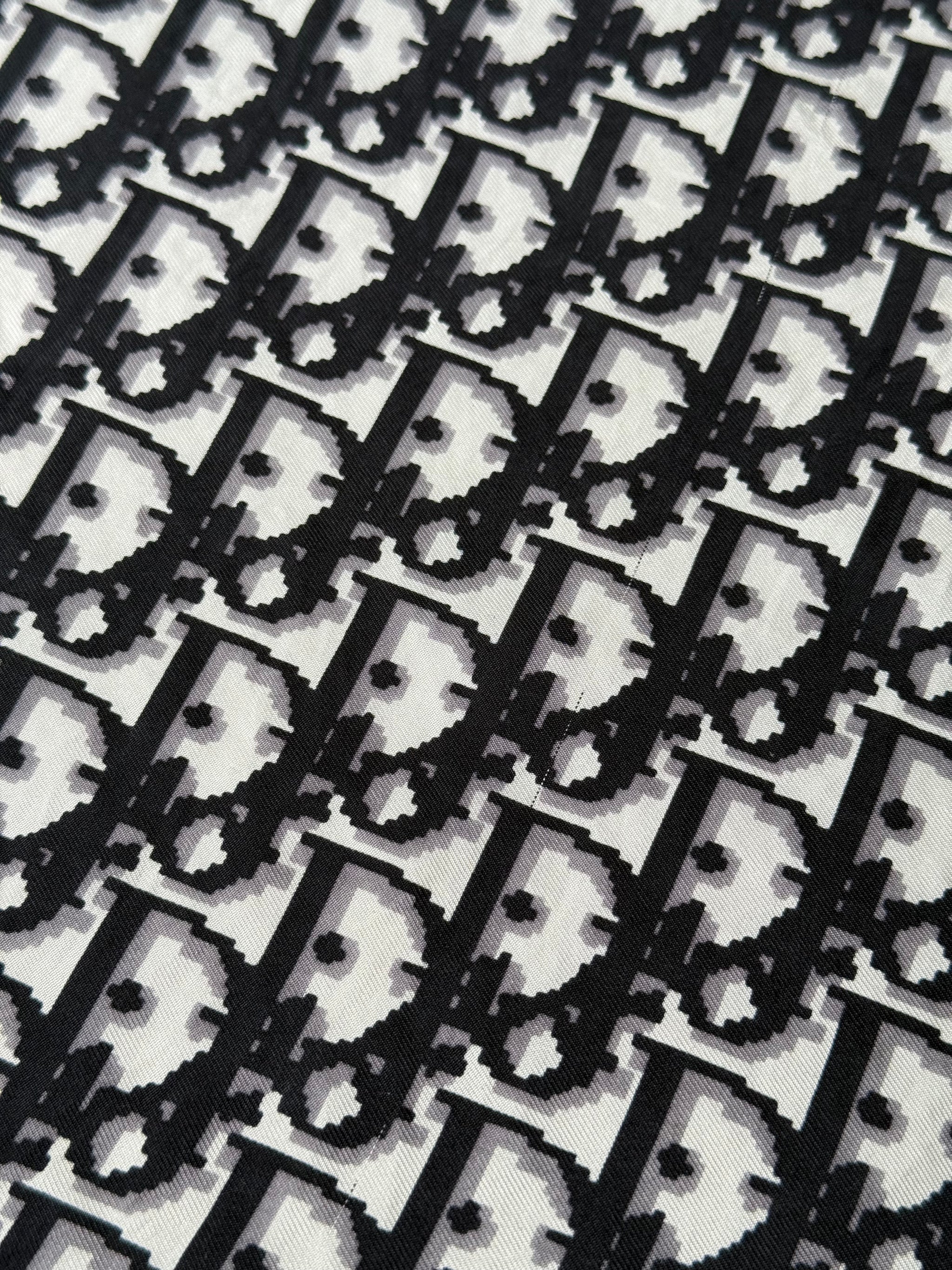 Foulard Christian Dior – Modèle monogramme noir