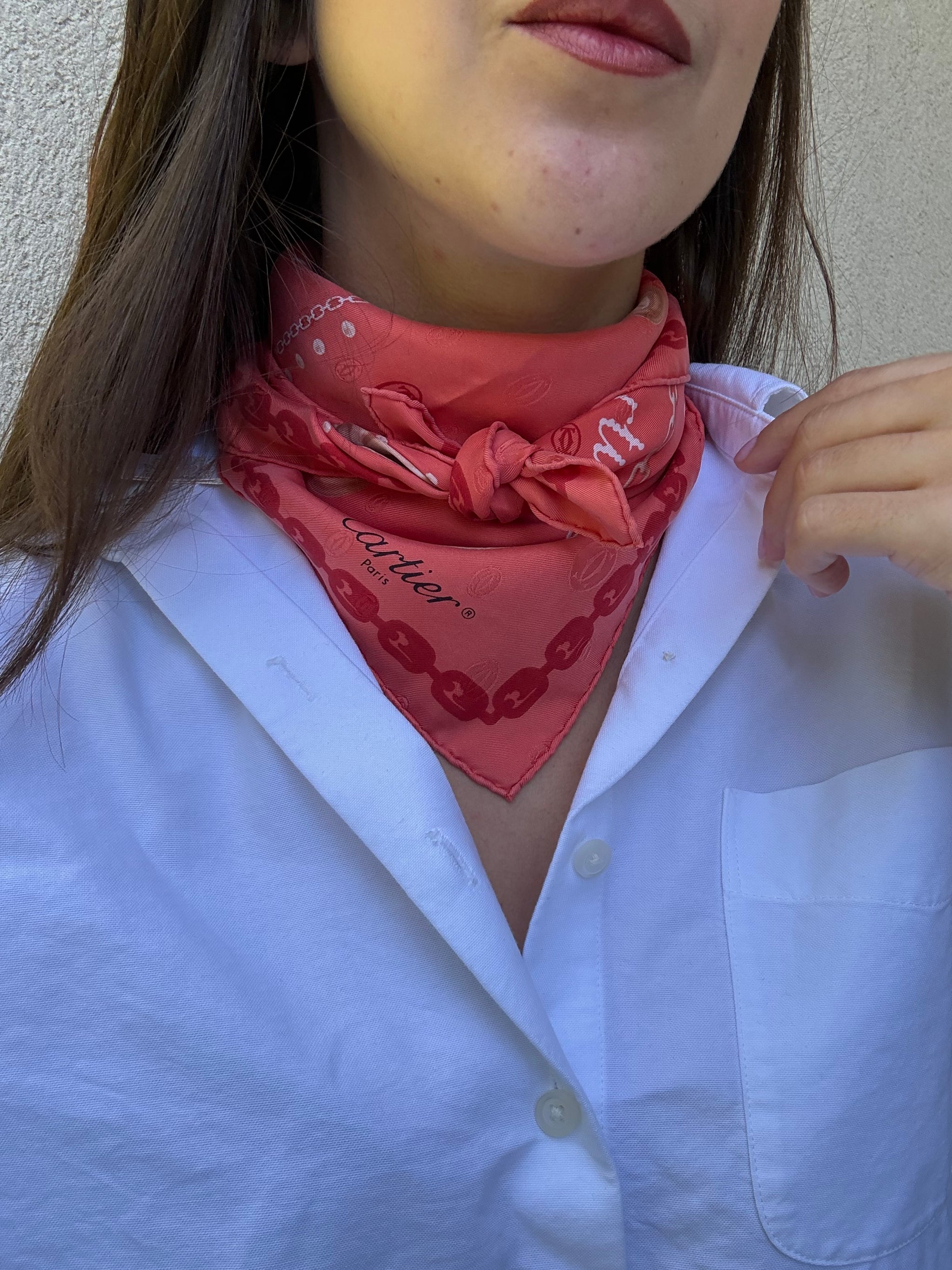 Foulard Cartier – Modèle corail et logos
