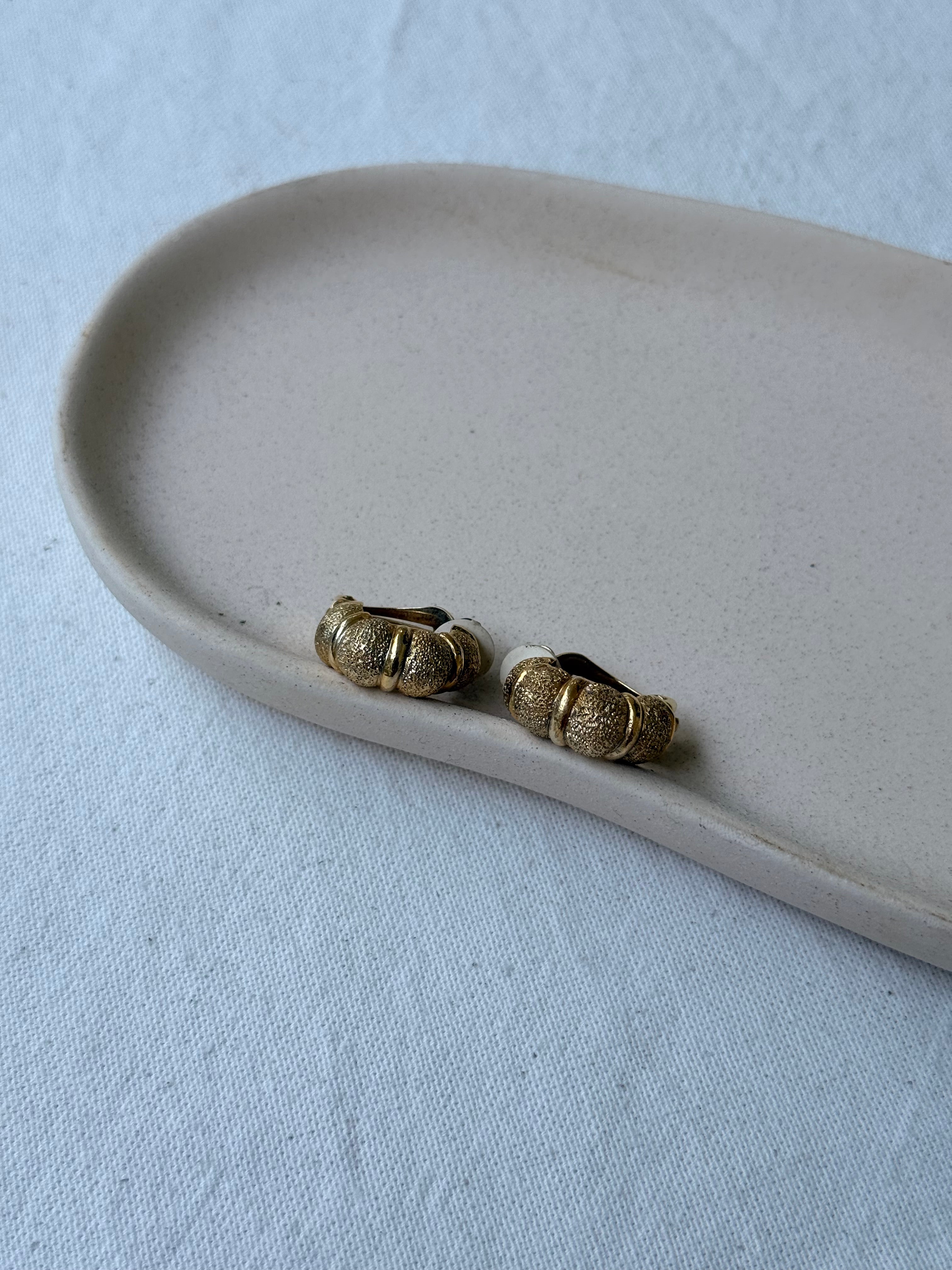 Boucles d’oreilles vintage - Créoles texturées dorées