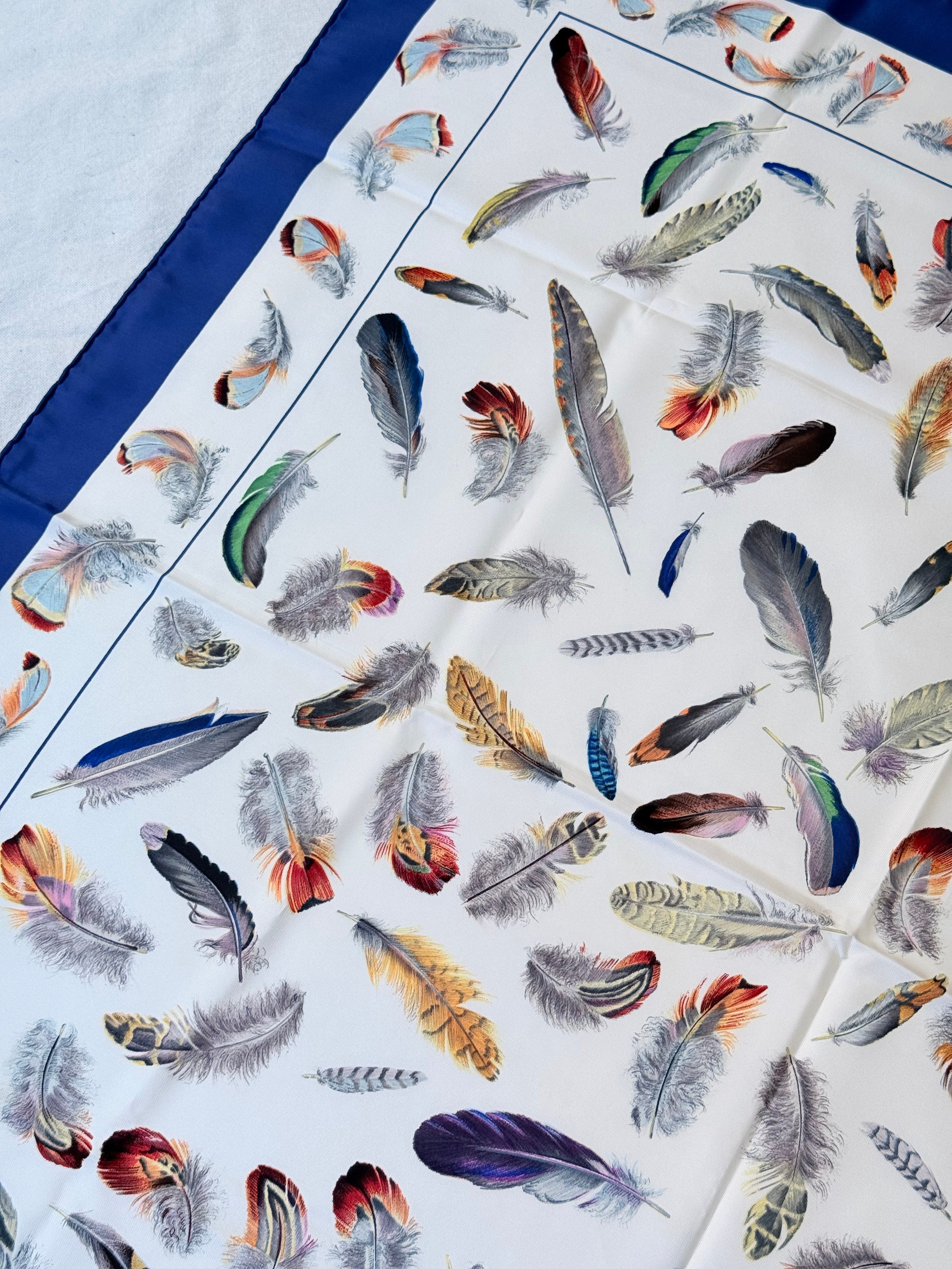 Foulard Hermès – Modèle Plumes