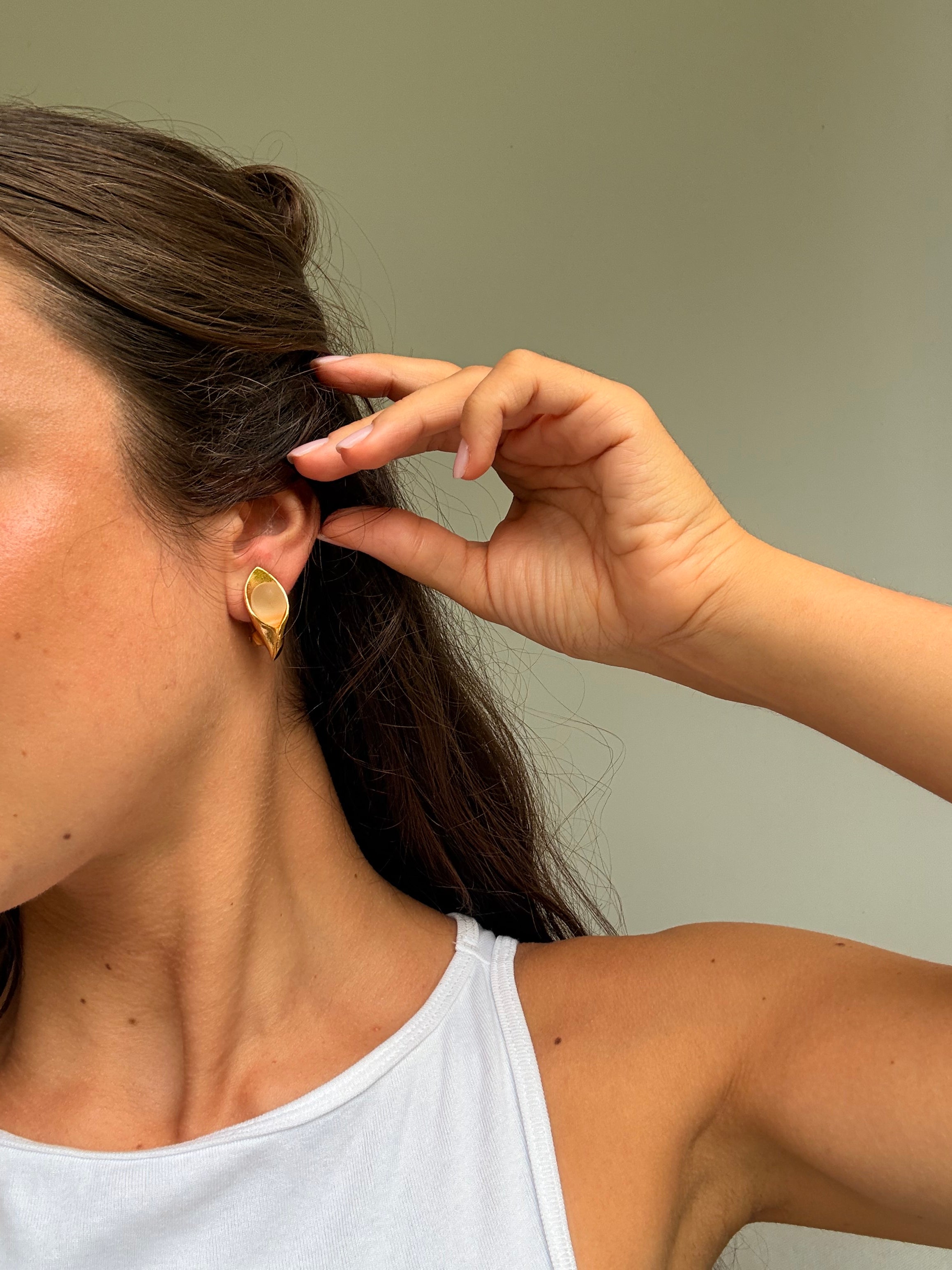 Boucles d’oreilles Kenzo vintage - Feuille dorée