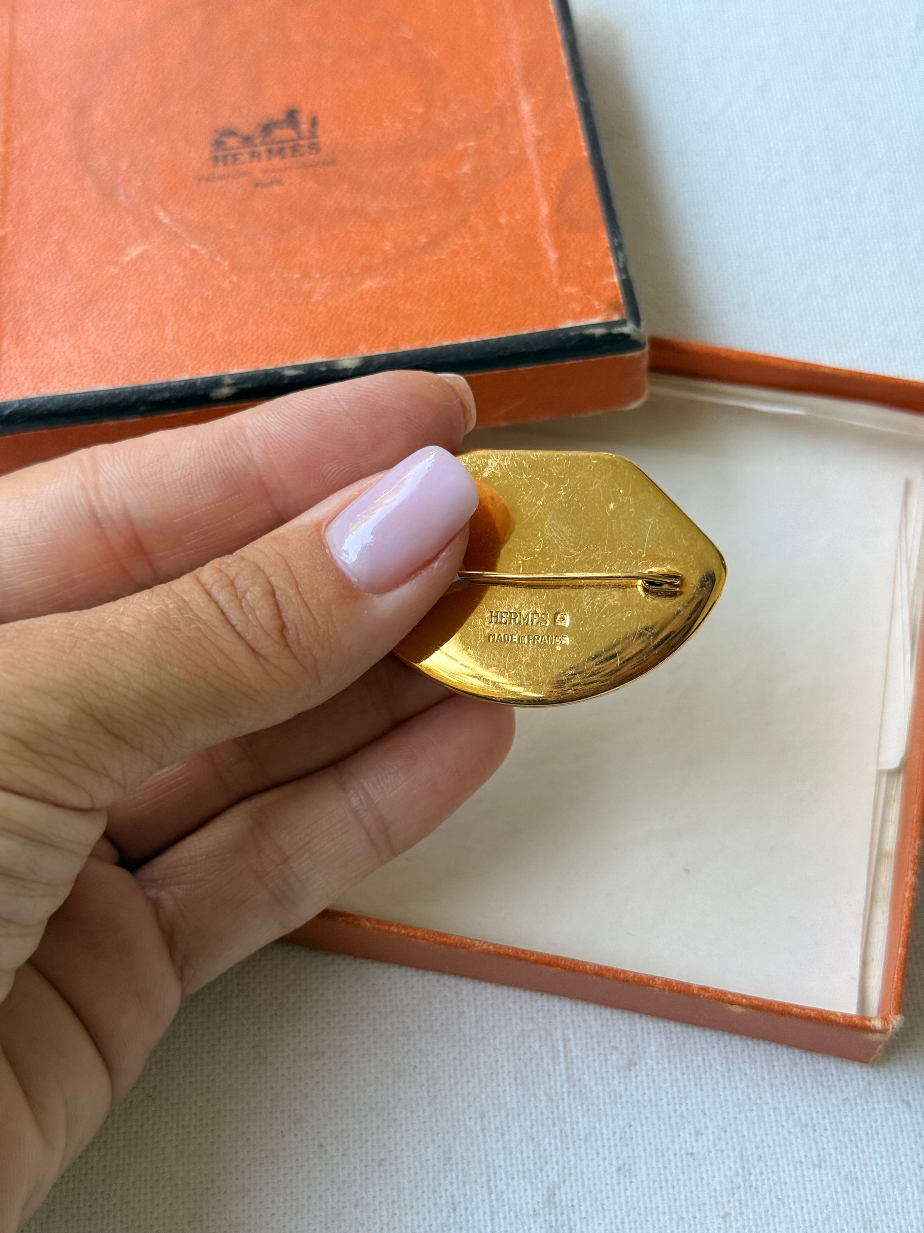 Broche Hermès vintage - Décor émaillé