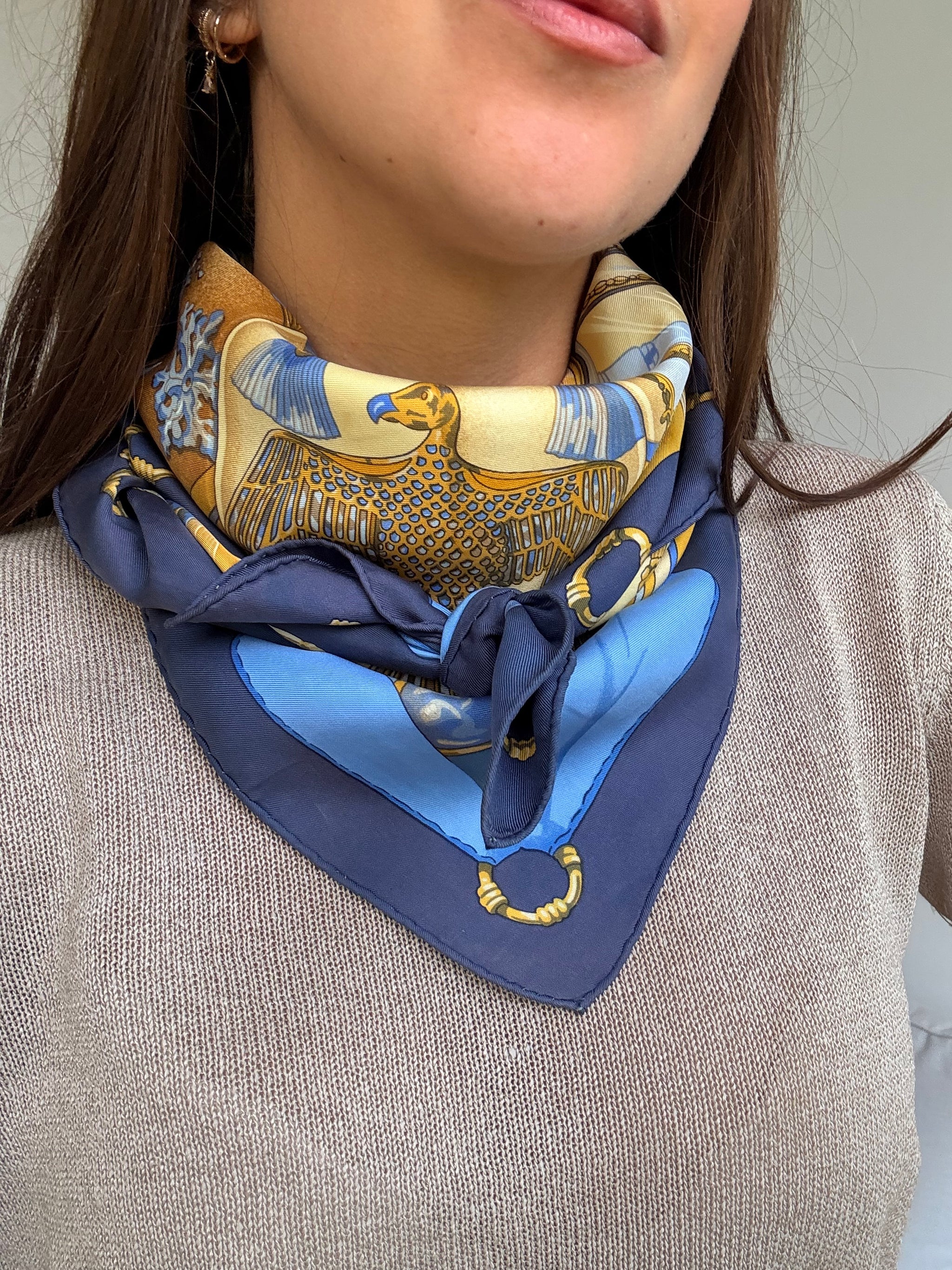 Foulard Hermès – Modèle Soleil de Soie