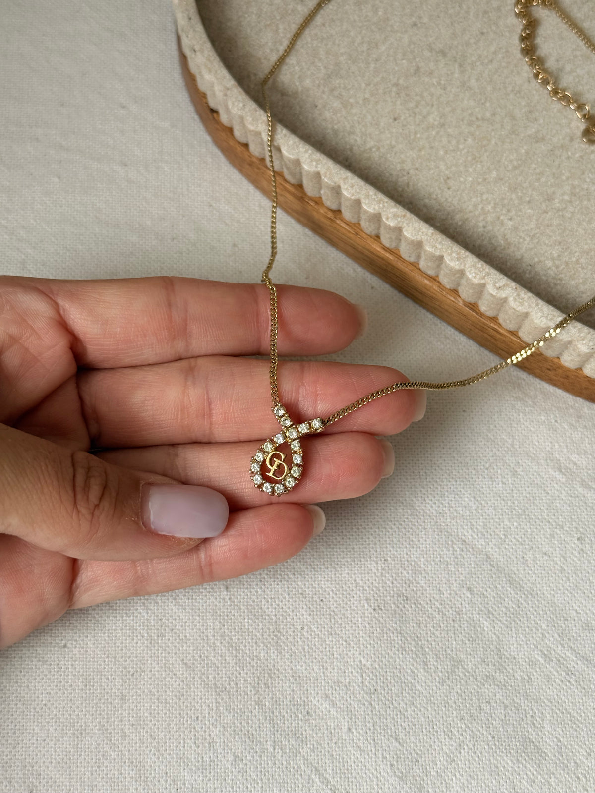 Collier Christian Dior vintage - Pendentif CD entrelacé et strass