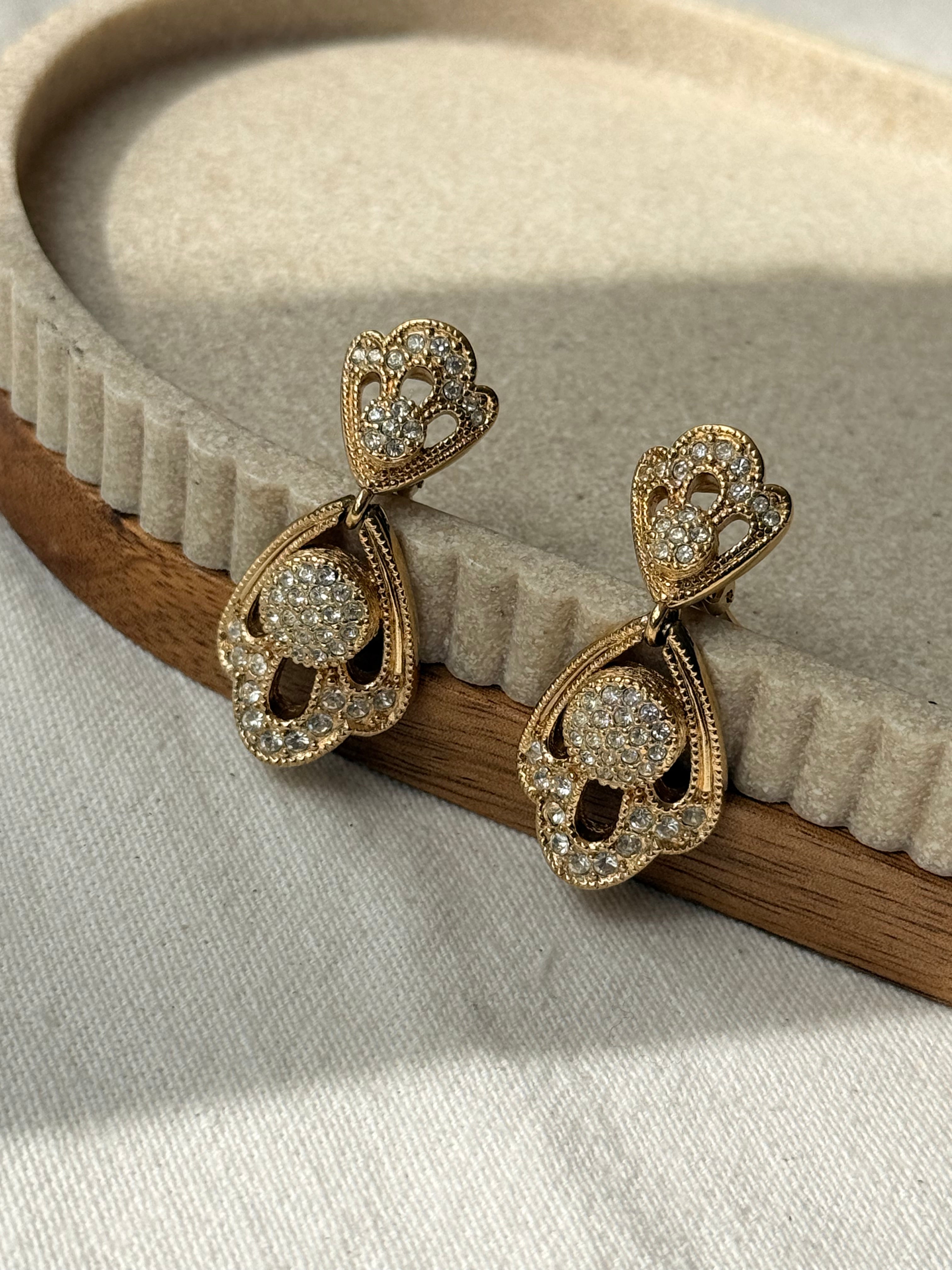 Boucles d’oreilles Christian Dior vintage - Dentelle dorée ornée de strass