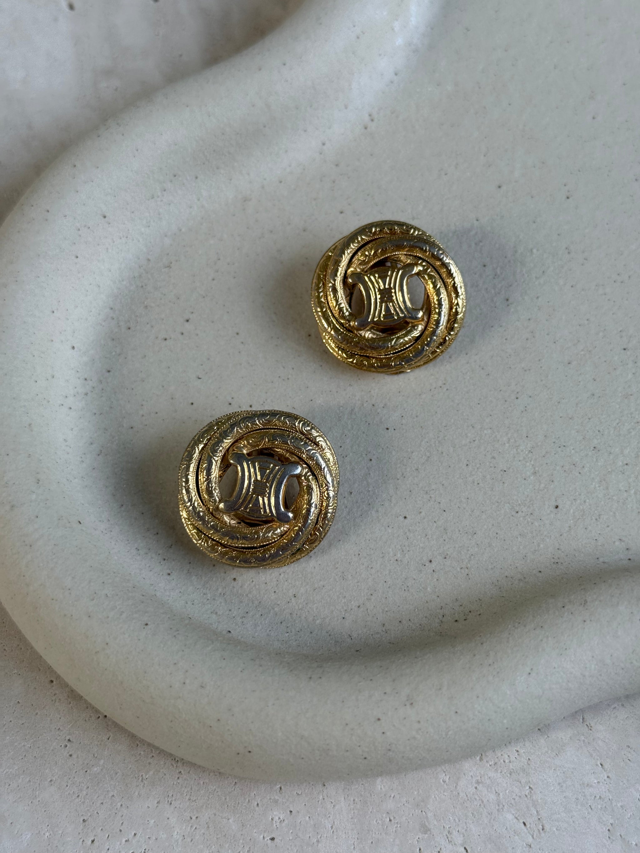 Boucles d’oreilles Céline vintage - Logo Triomphe entrelacé dorées