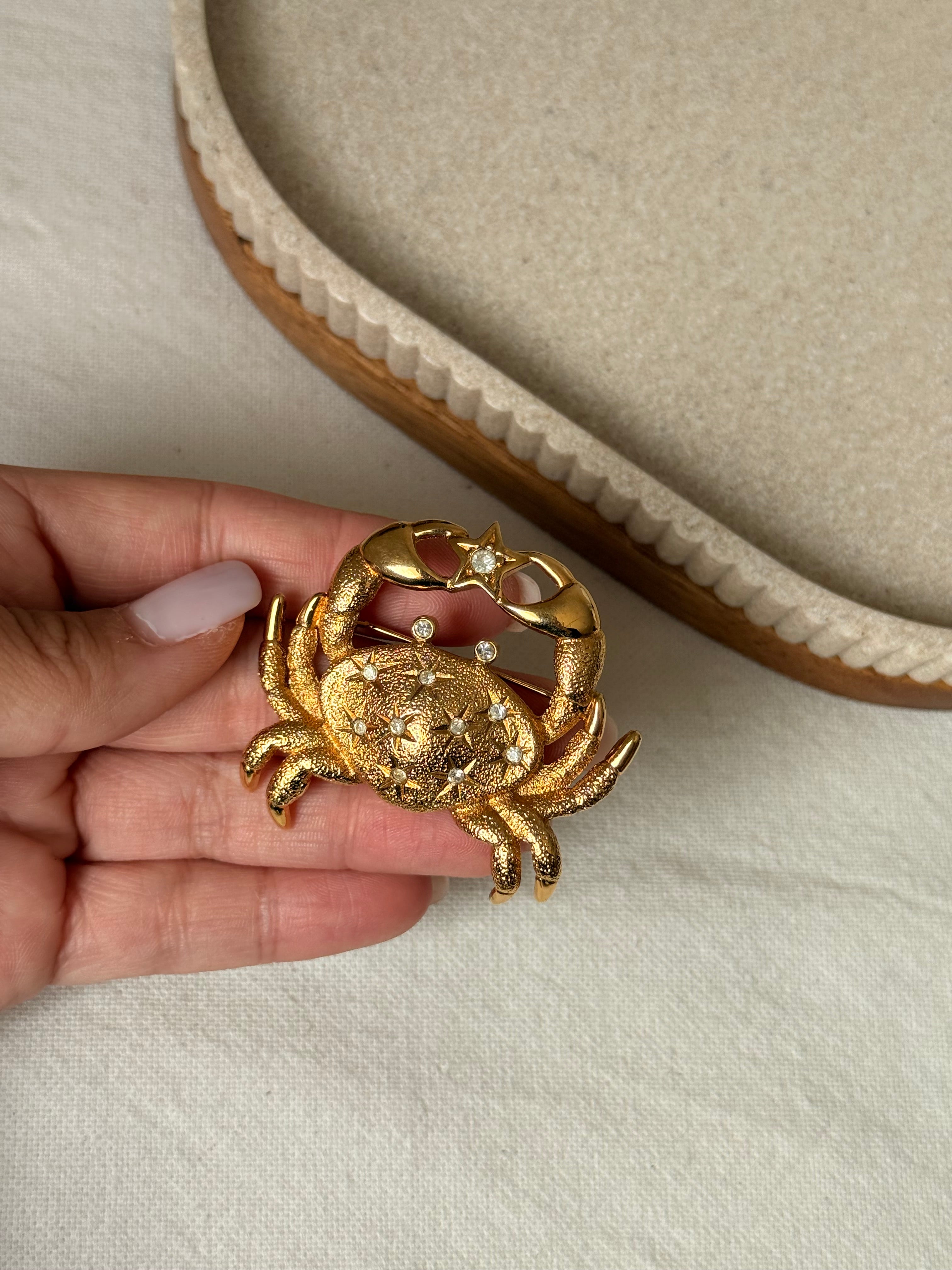 Broche Christian Dior vintage - Crabe doré orné de strass