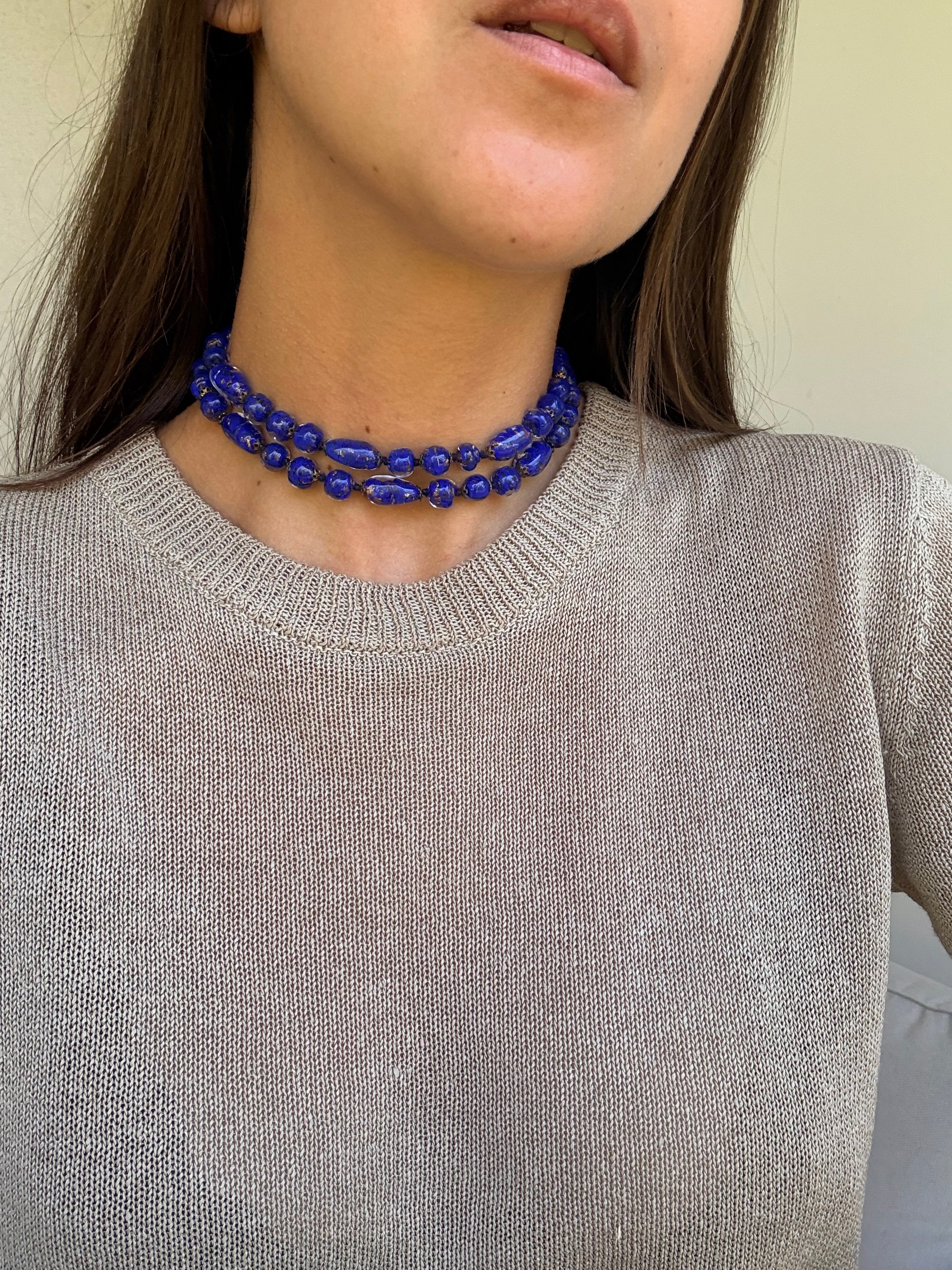 Collier vintage - En pâte de verre bleu roi