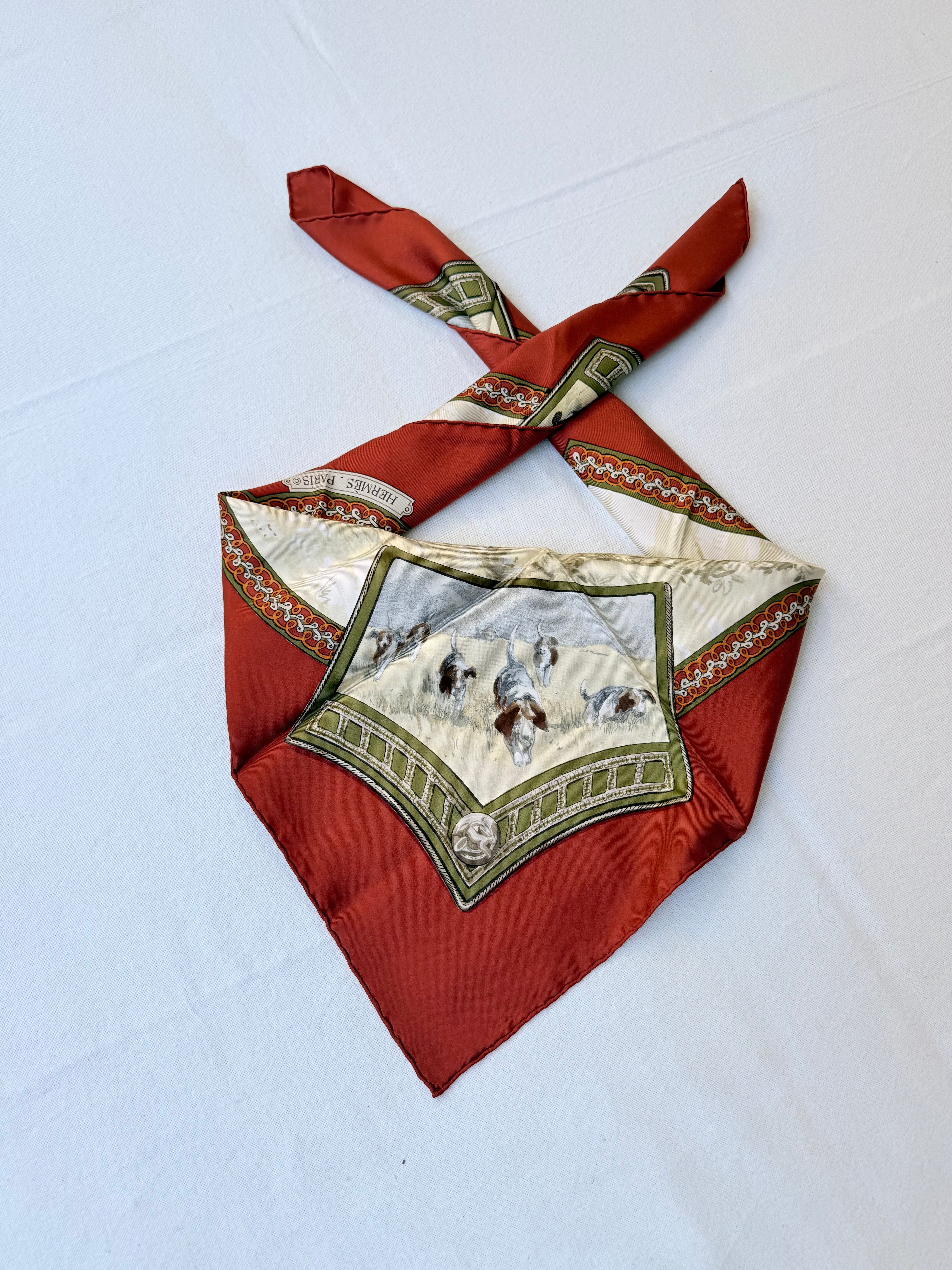 Foulard Hermès – Modèle Petite Vénerie