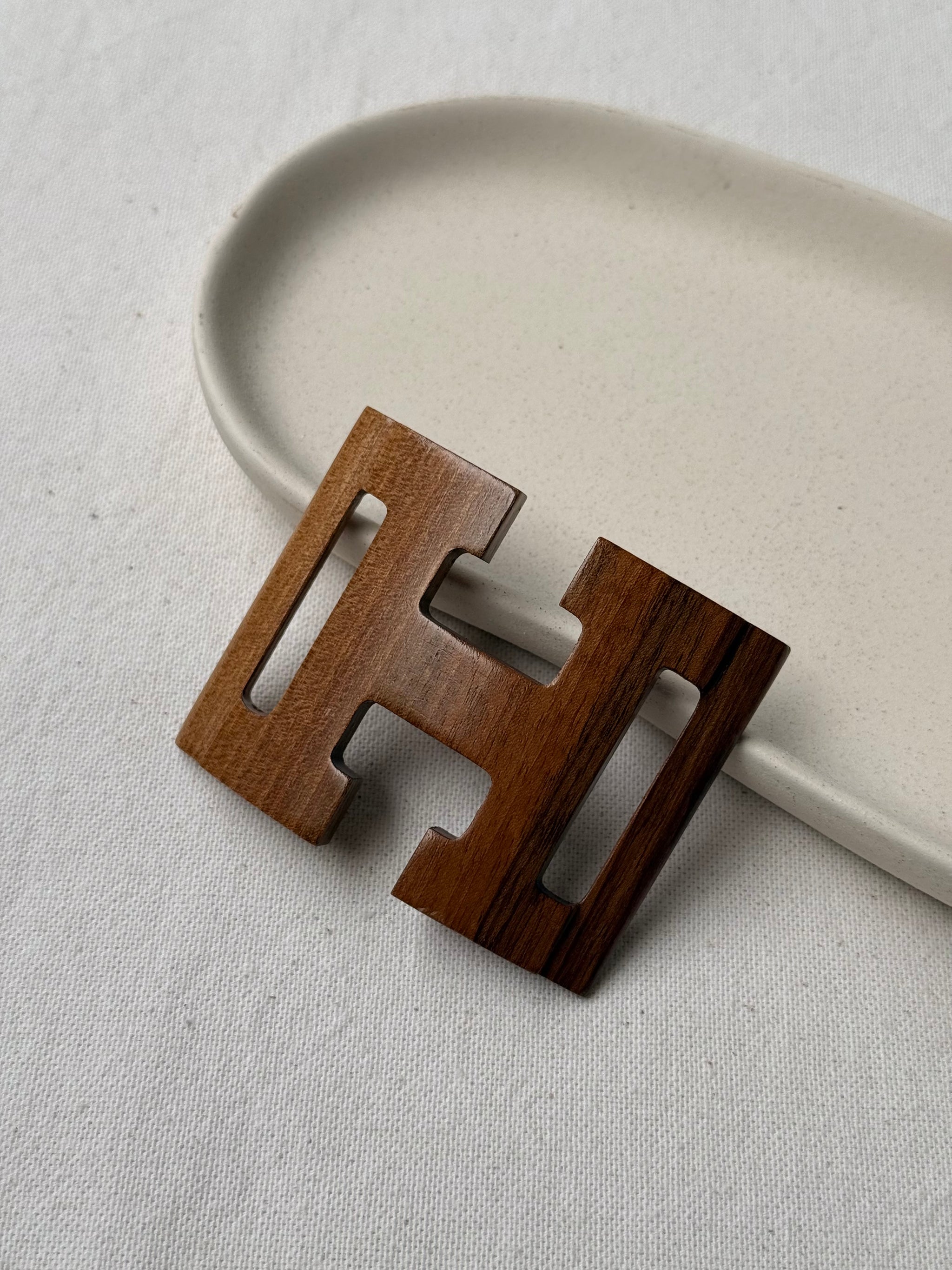 Anneau de foulard Hermès - Modèle H en bois