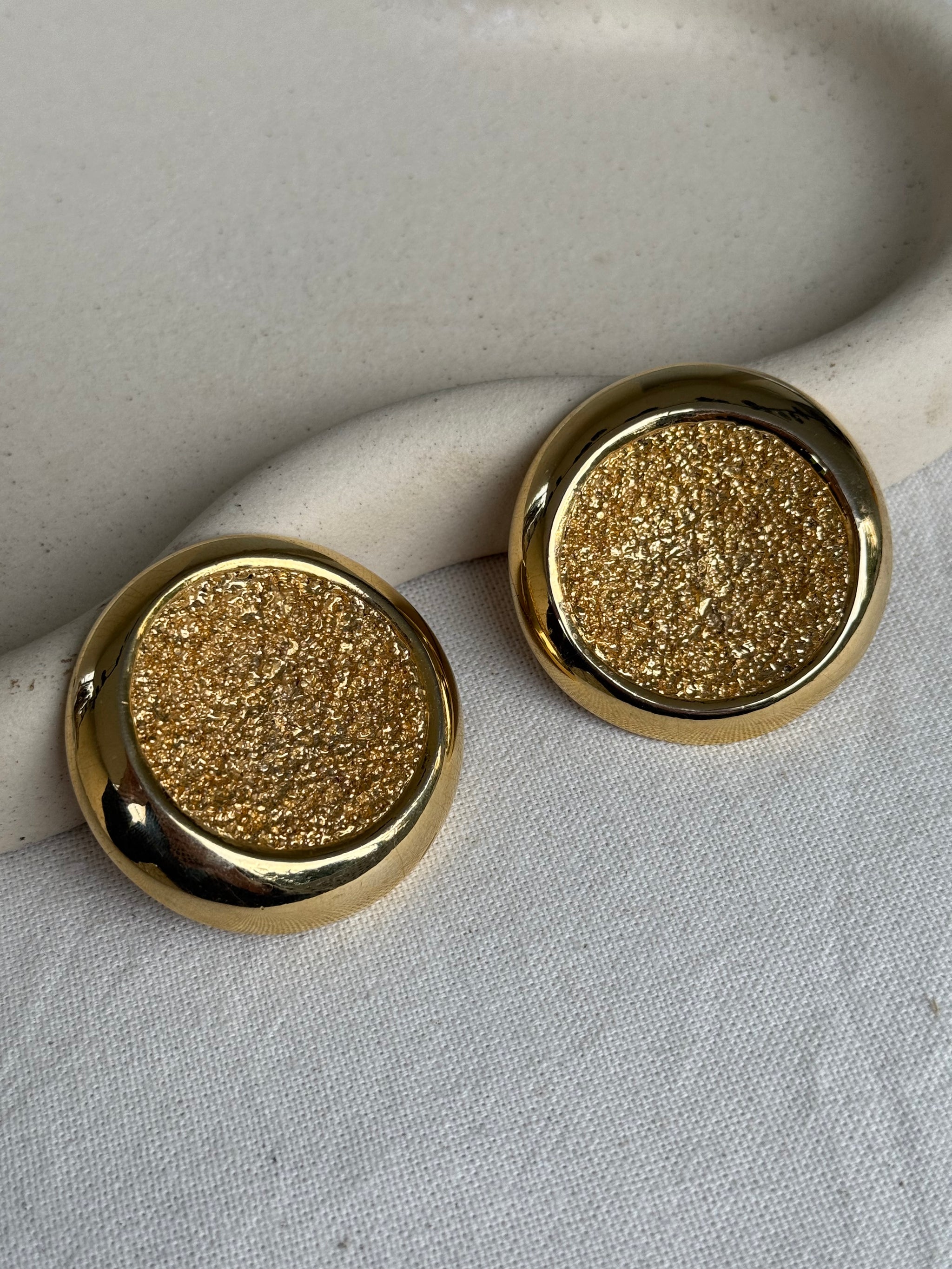 Boucles d’oreilles vintage - Rondes dorées texturées XXL