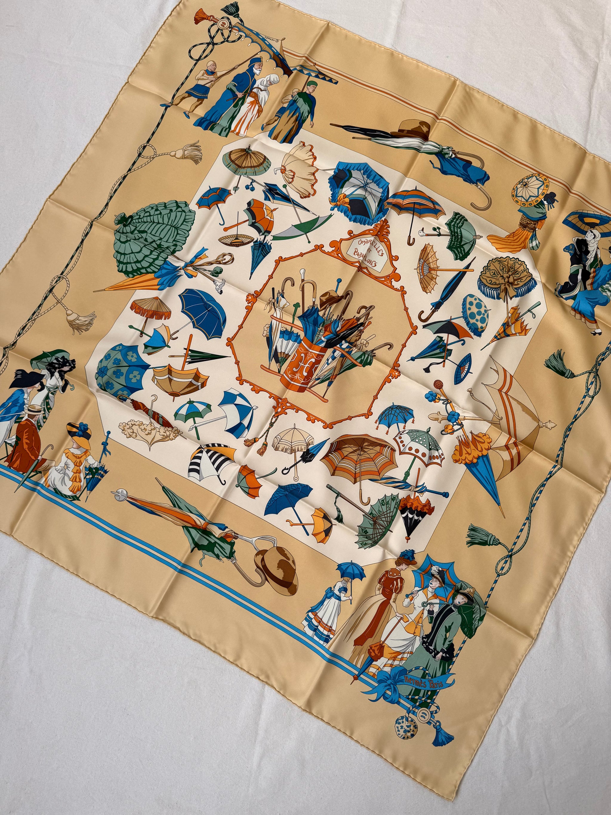 Foulard Hermès – Modèle Ombrelles et Parapluies