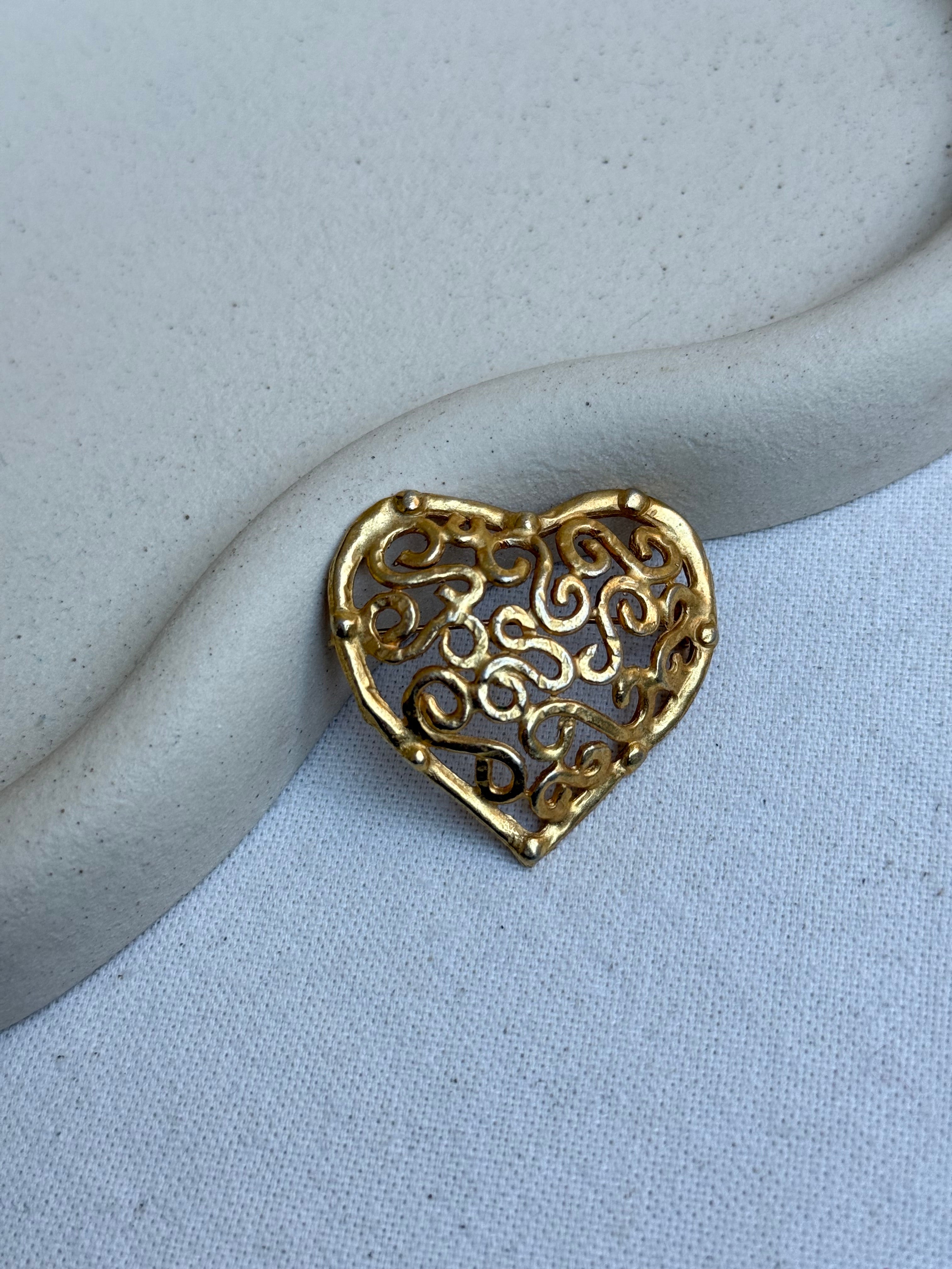 Broche vintage - Cœur ajouré doré