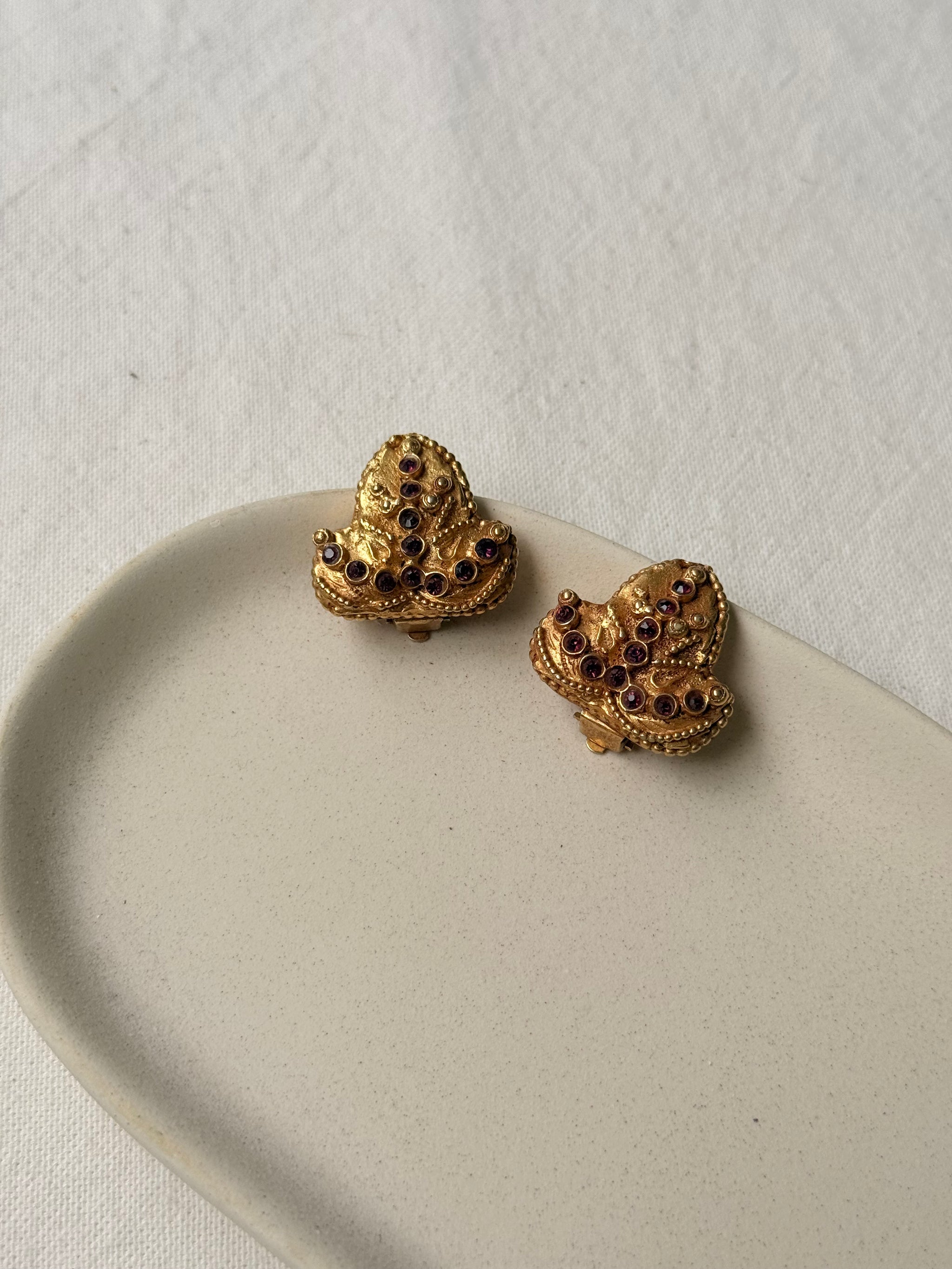 Boucles d’oreilles Kalinger vintage - Feuille dorée et strass violets