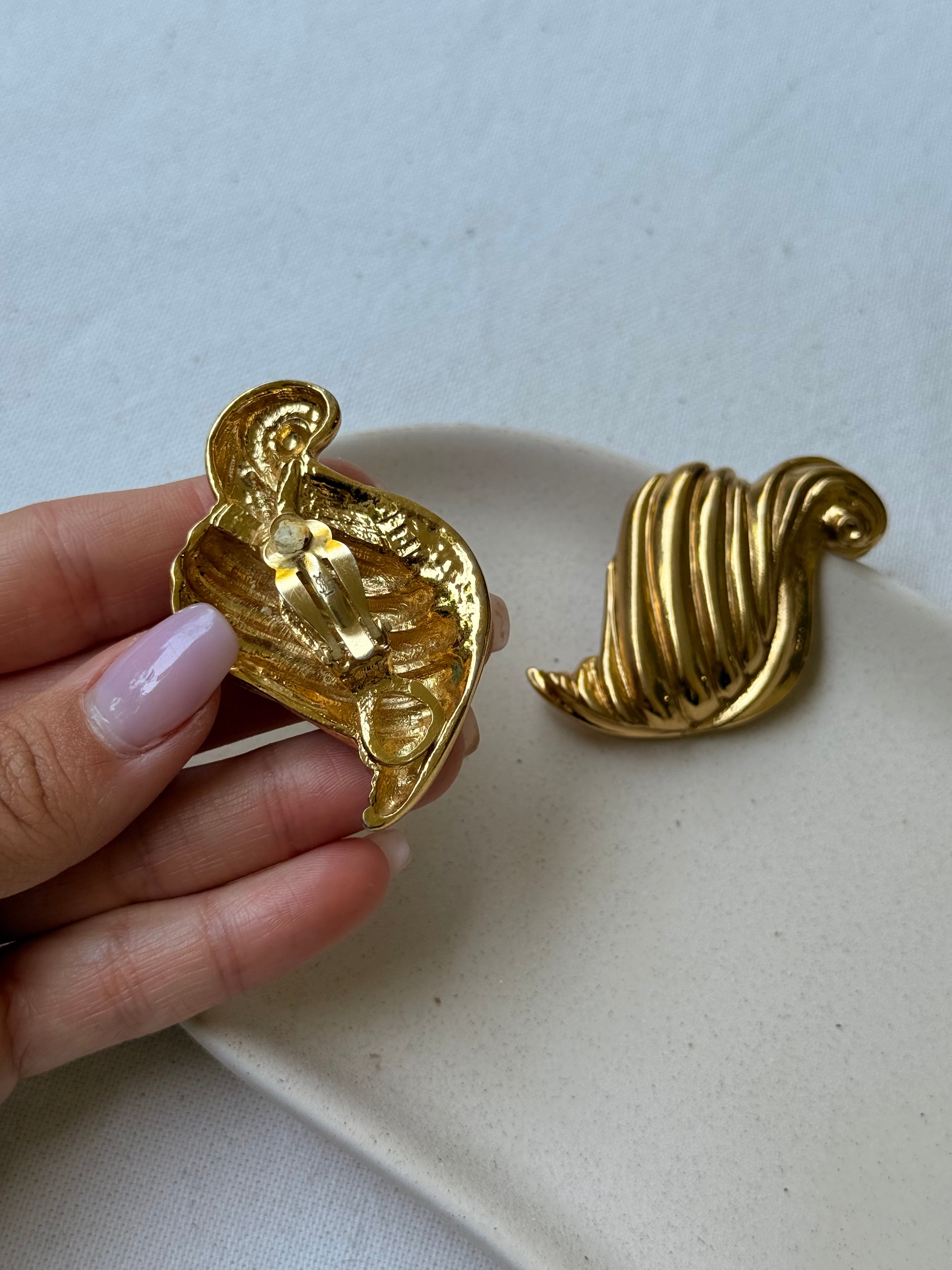 Boucles d’oreilles YSL vintage - Design drapé doré