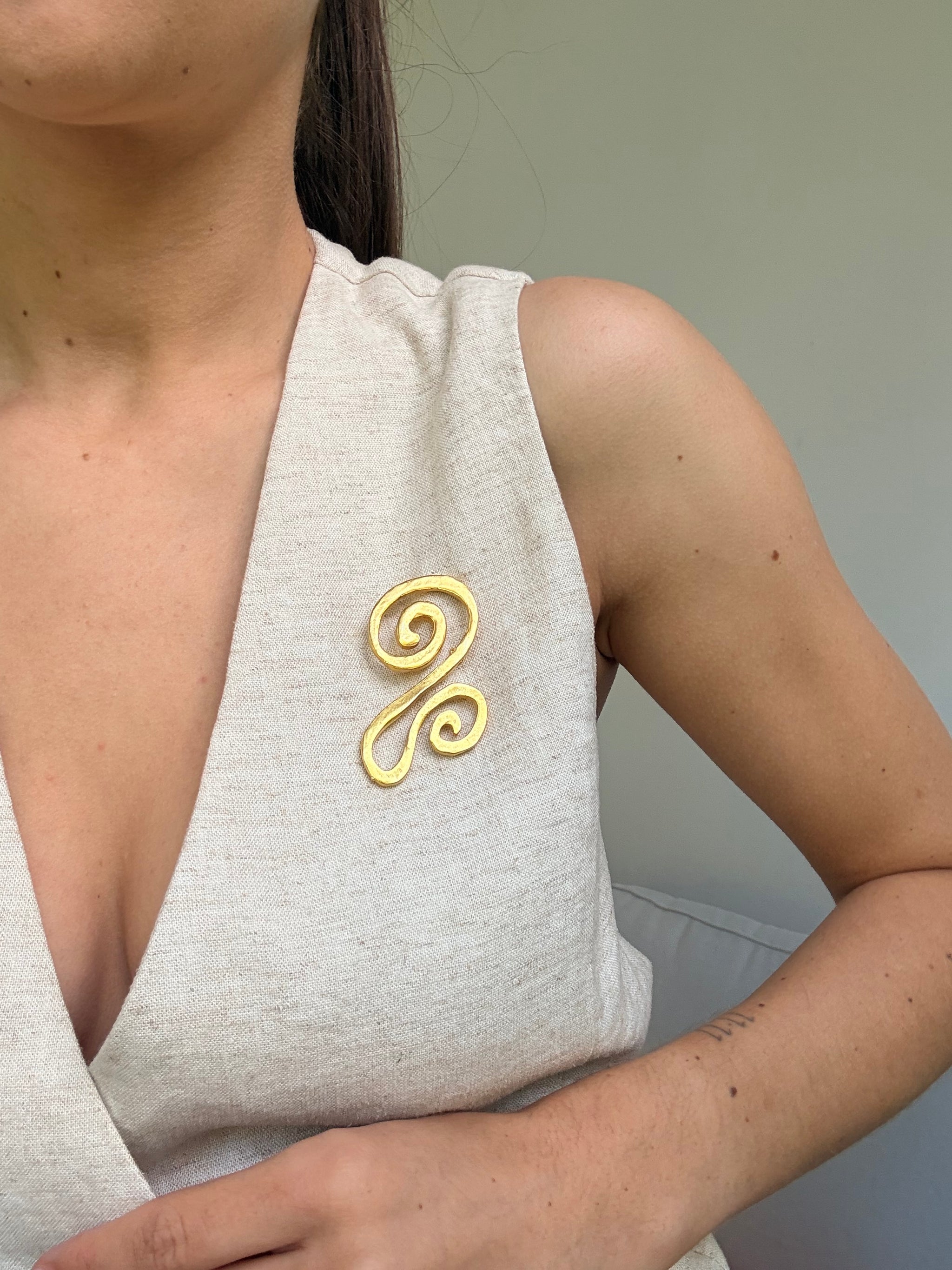 Broche vintage - Arabesque dorée