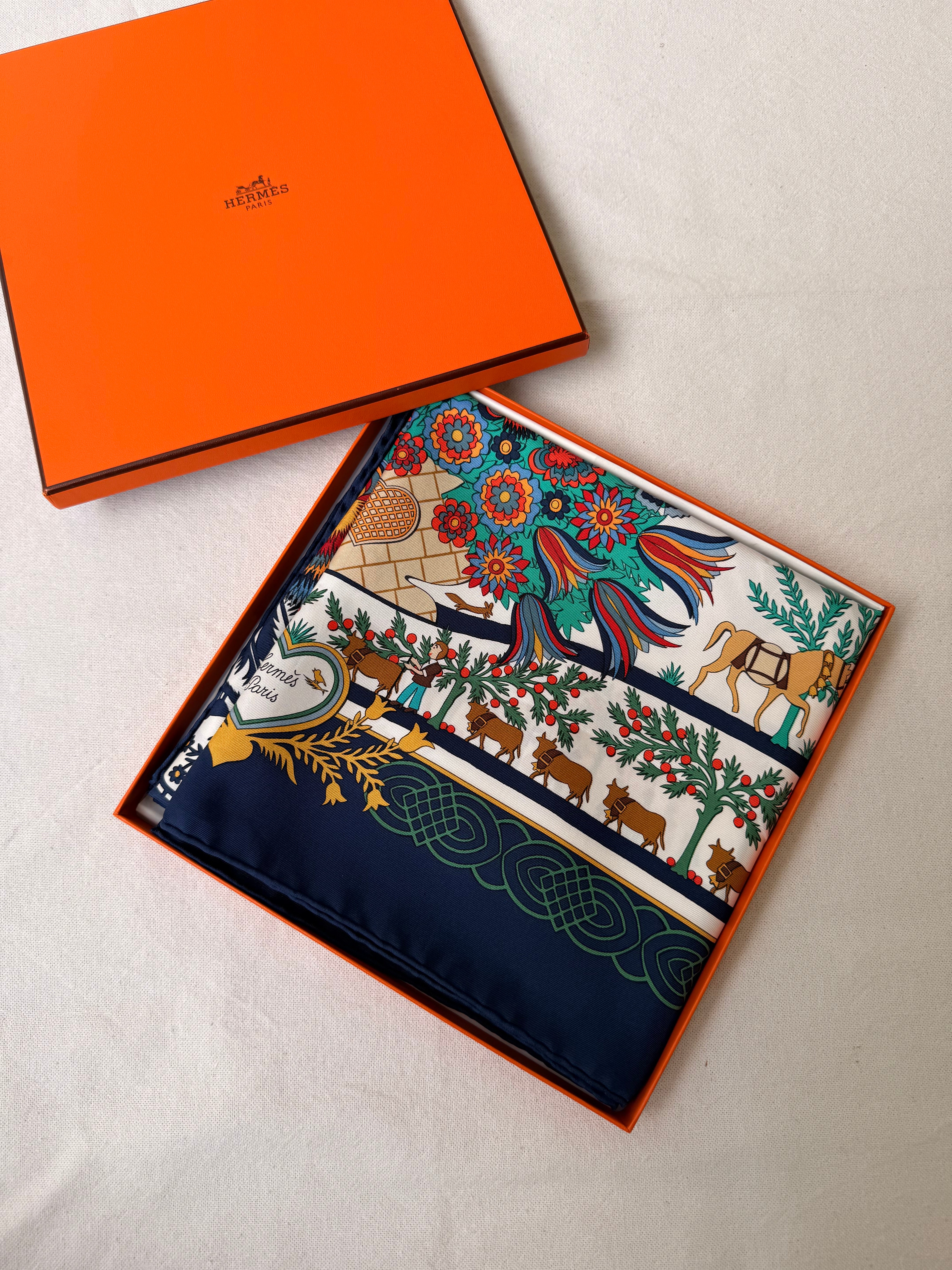 Foulard Hermès – Modèle Découpages