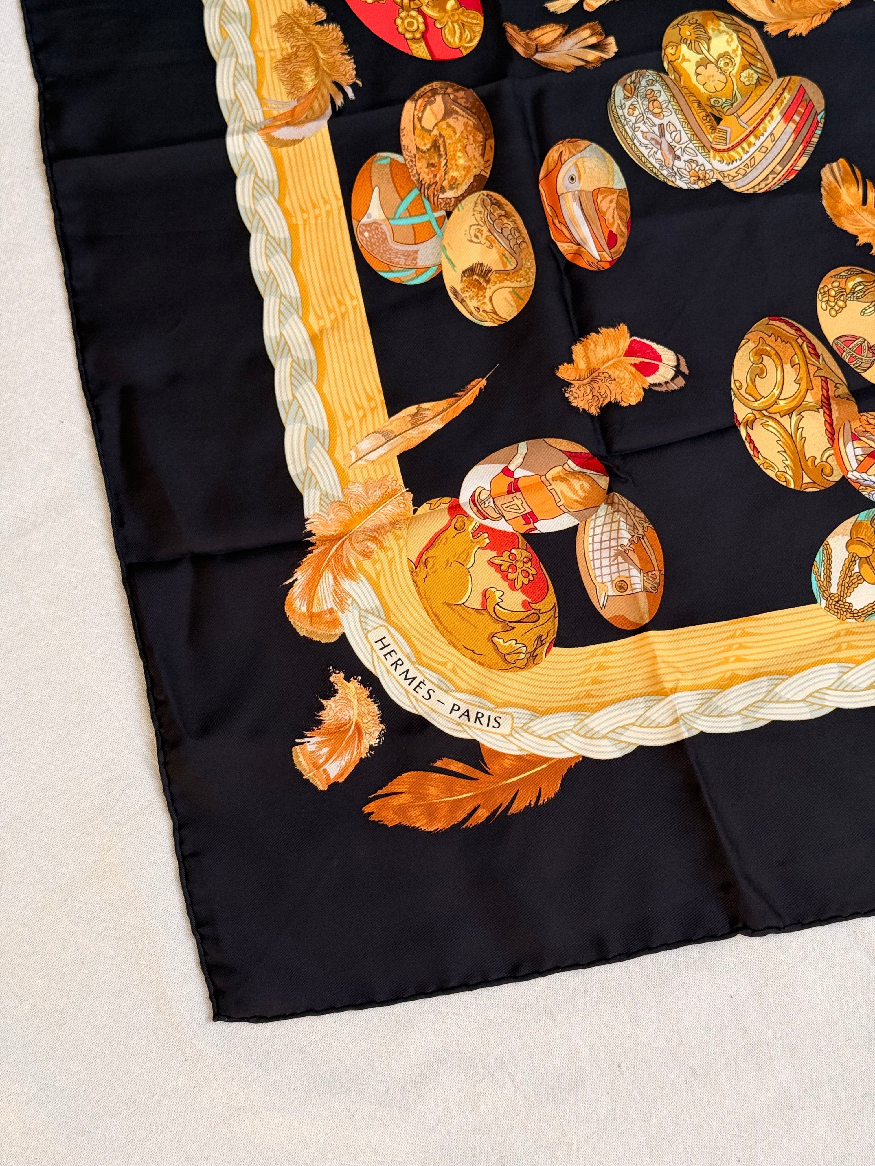 Foulard Hermès – Modèle Couvée d'Hermès
