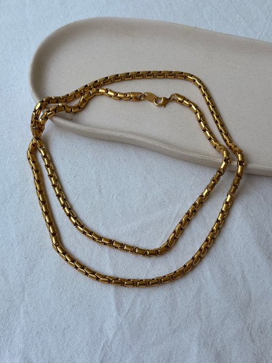 Sautoir Biche de Bere vintage - collier maille dorée
