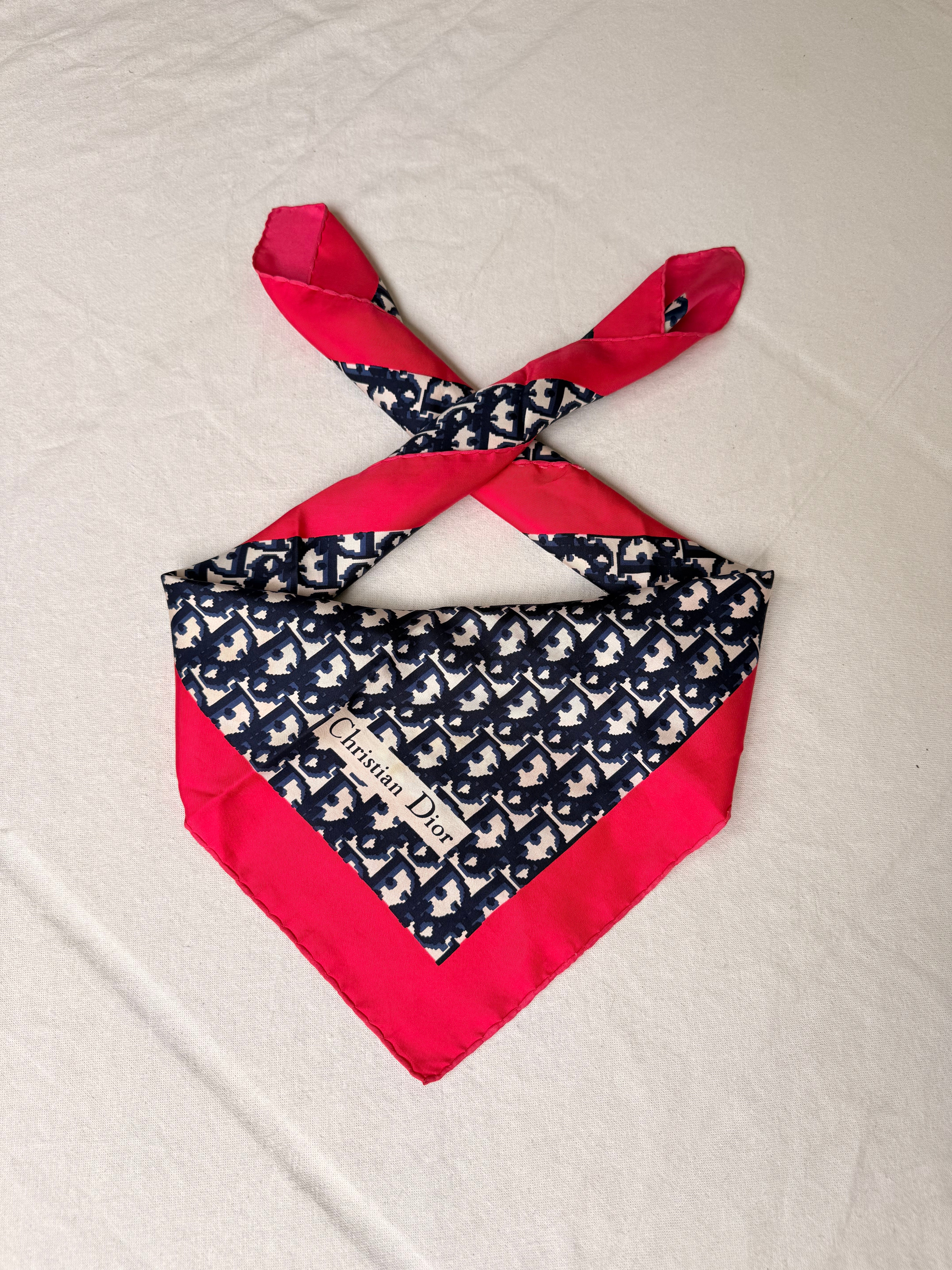 Foulard Christian Dior – Modèle monogramme bleu et rose
