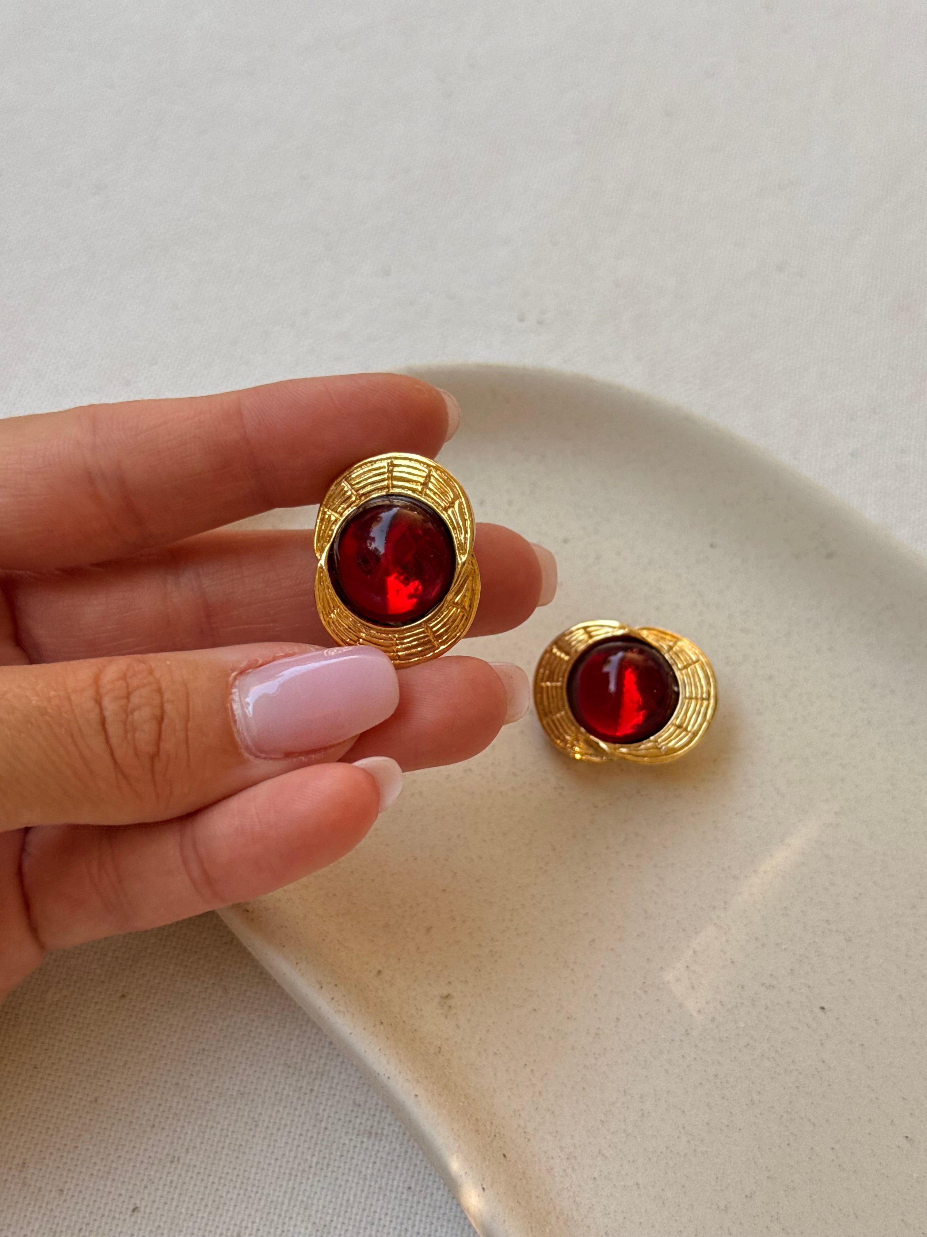 Boucles d’oreilles vintage - Cabochon résine rouge