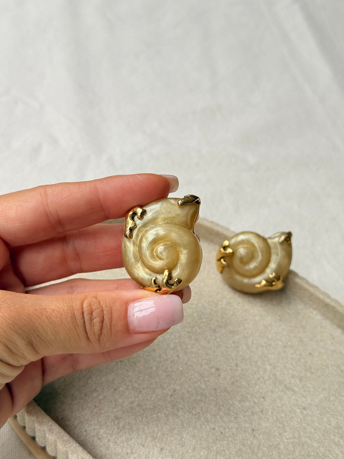 Boucles d’oreilles Comptoirs de la Banquise vintage - Coquillages nacrés